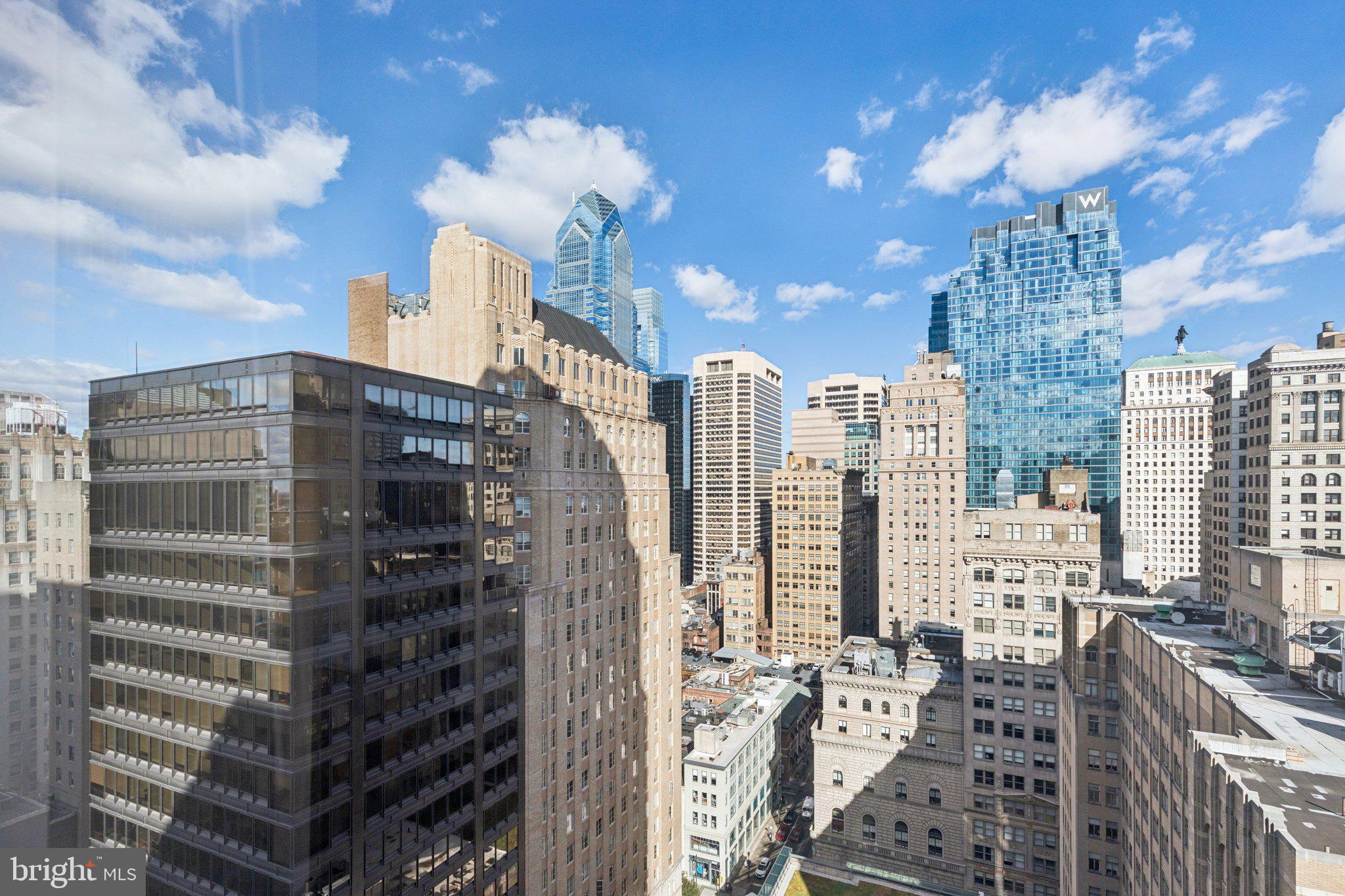 1425 LOCUST STREET 21A