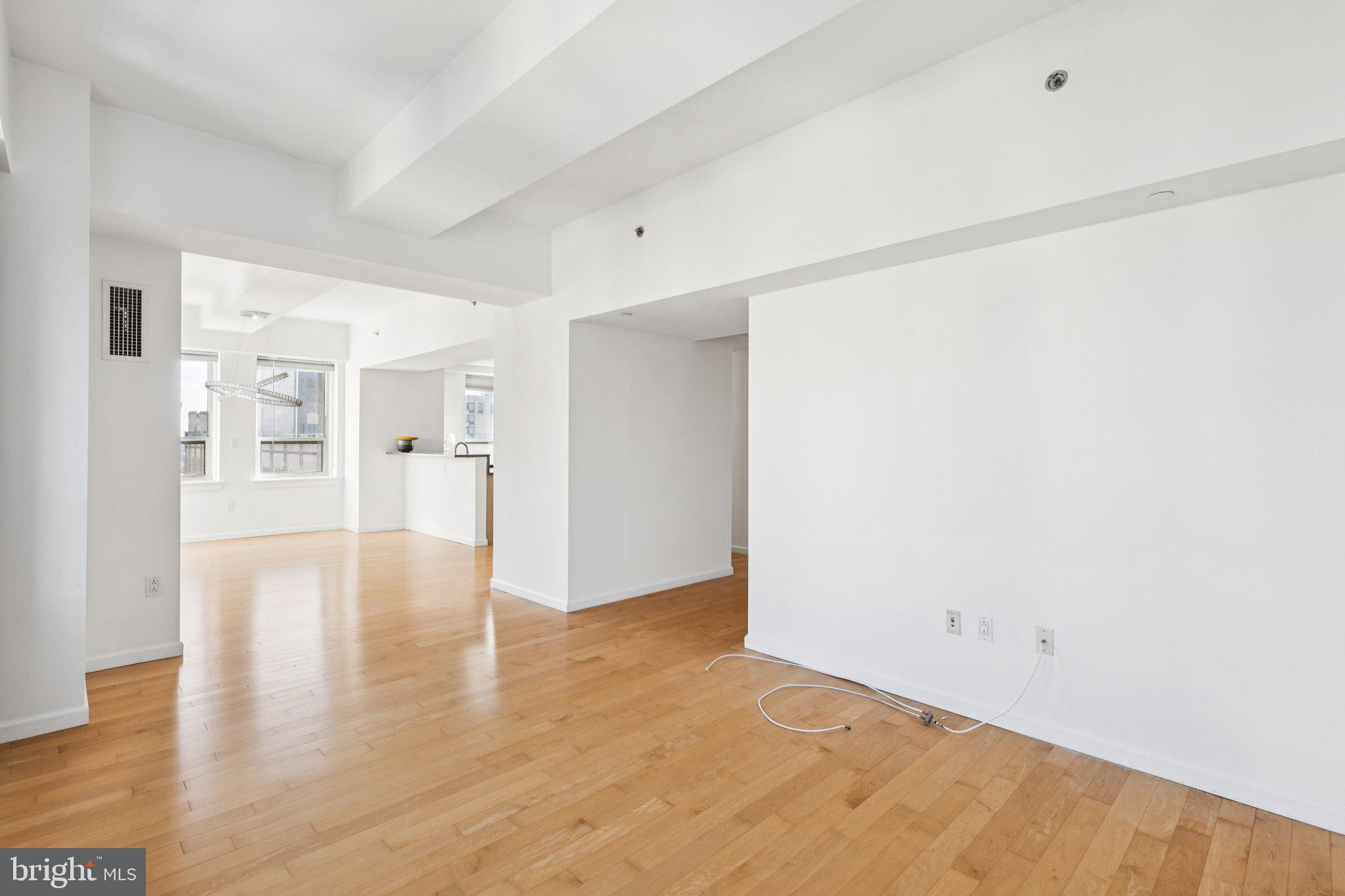 1425 LOCUST STREET 21A