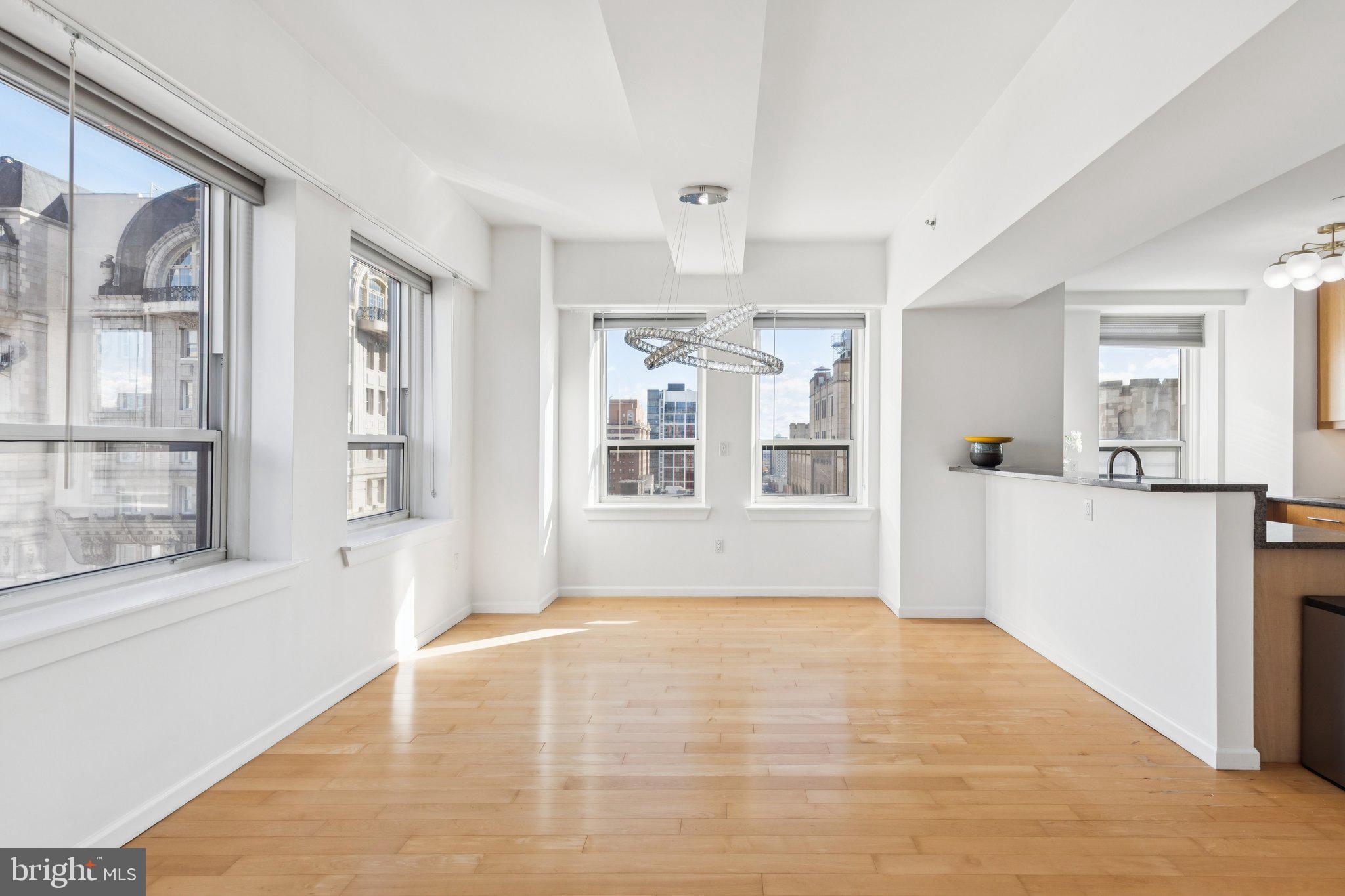 1425 LOCUST STREET 21A