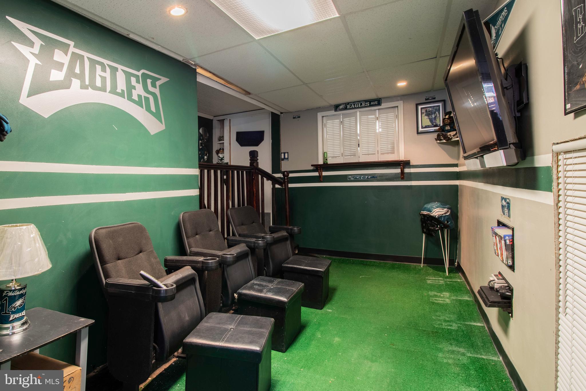 1849 W CHAMPLOST AVENUE