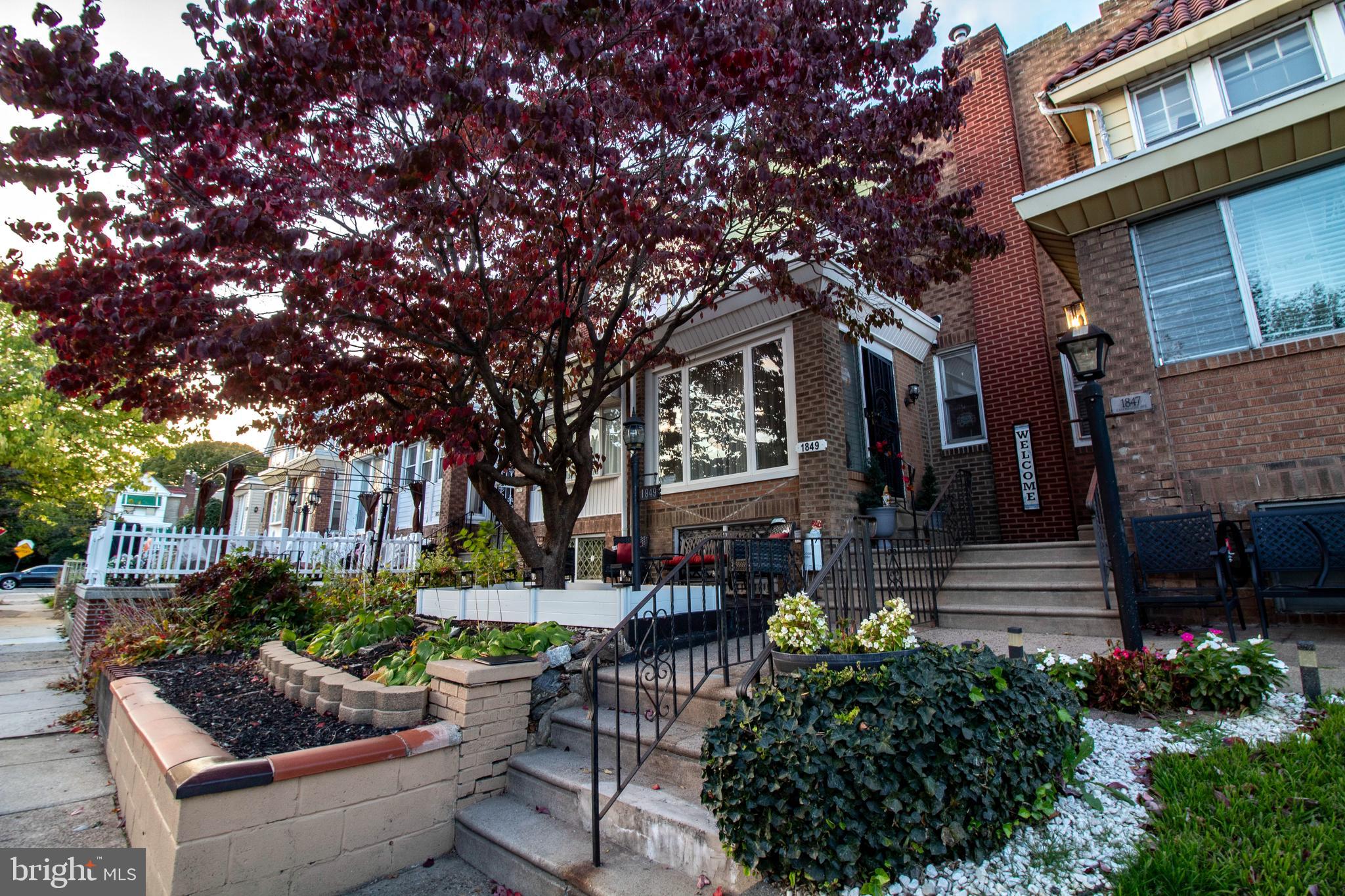 1849 W CHAMPLOST AVENUE