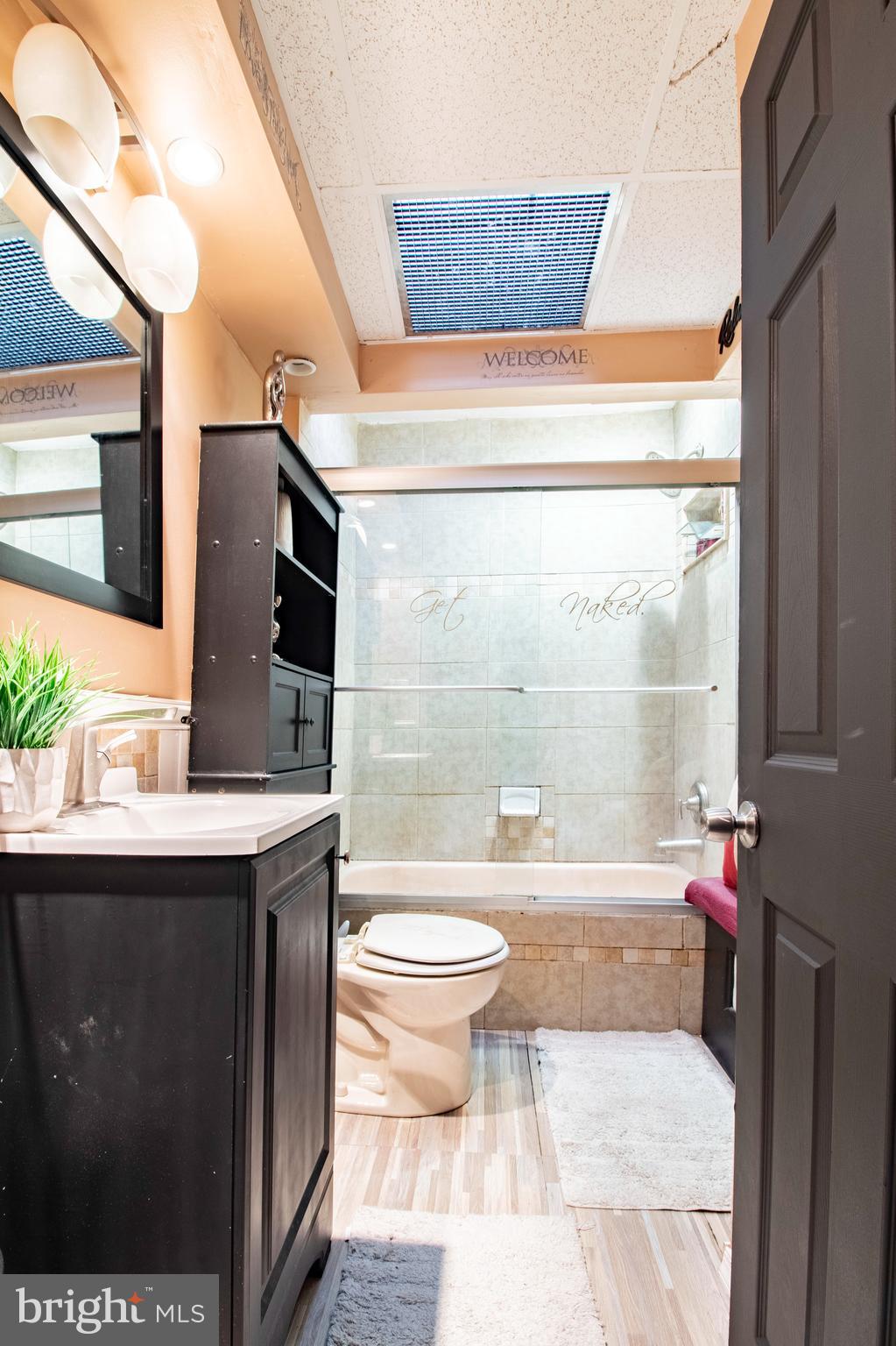 1849 W CHAMPLOST AVENUE