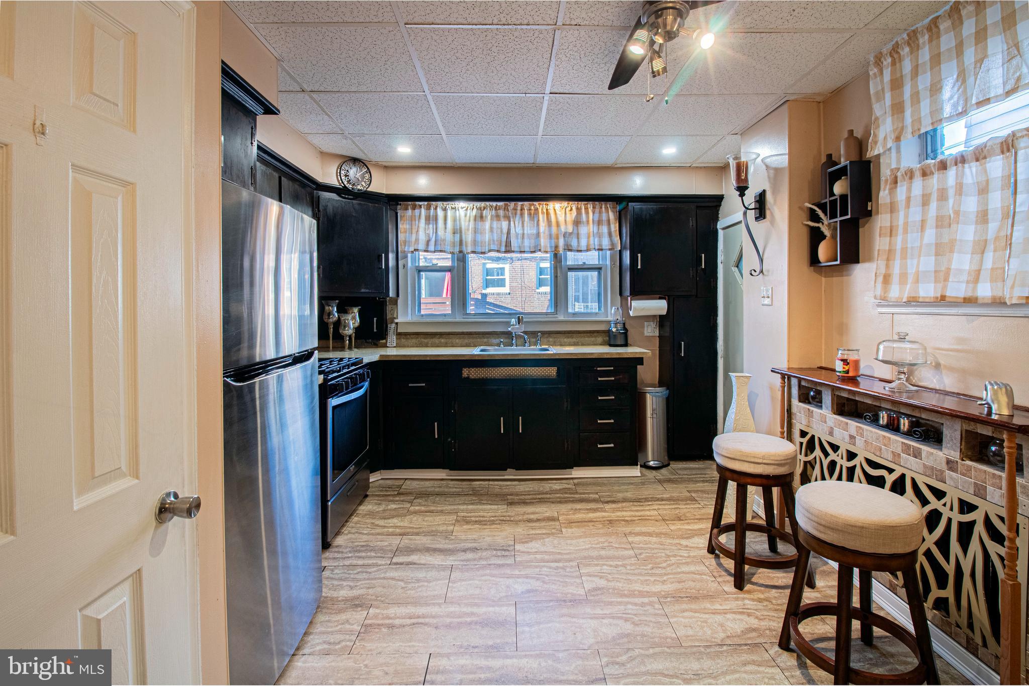 1849 W CHAMPLOST AVENUE