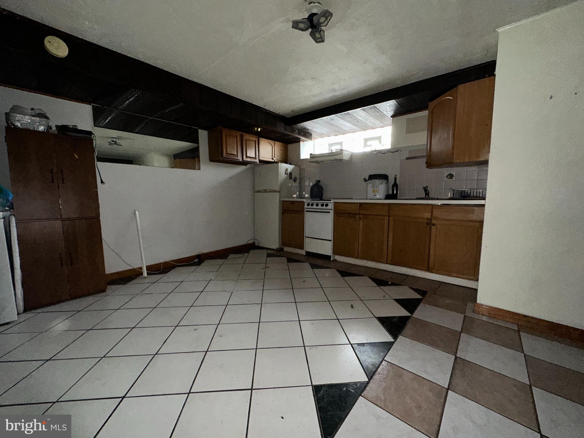 1623 MIDDLETON STREET