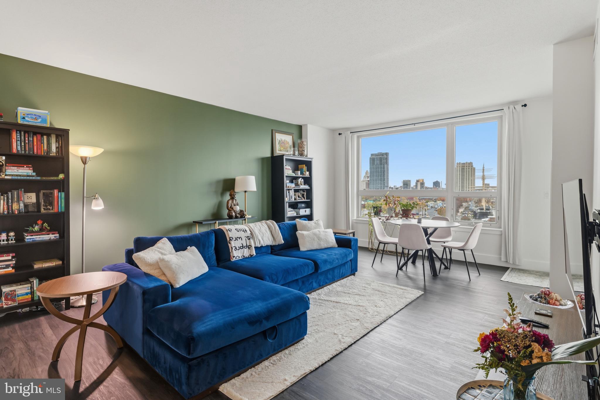 717 S COLUMBUS BOULEVARD 707