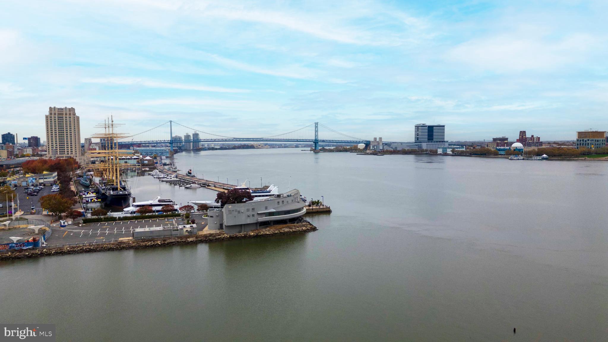 717 S COLUMBUS BOULEVARD 707