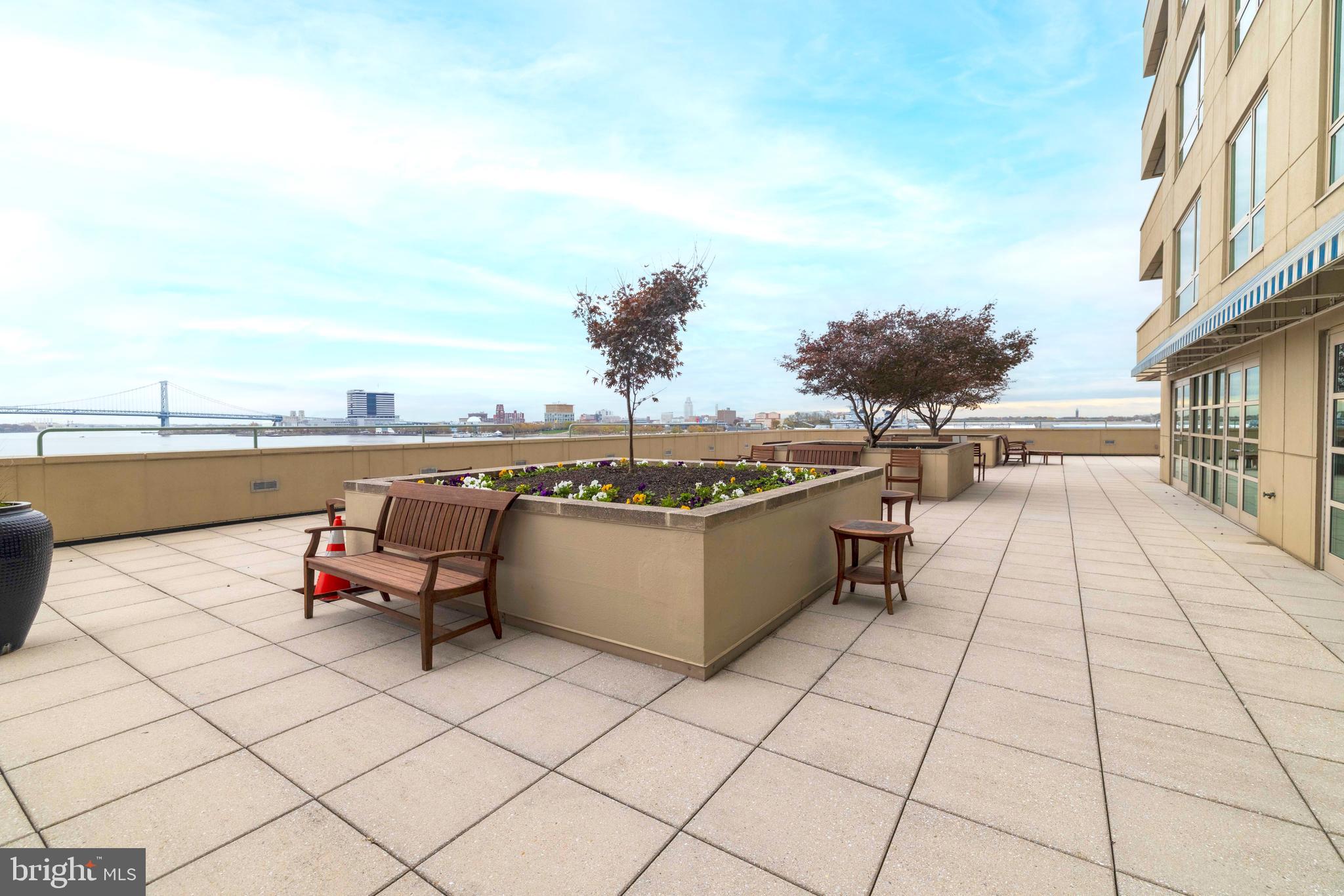 717 S COLUMBUS BOULEVARD 707