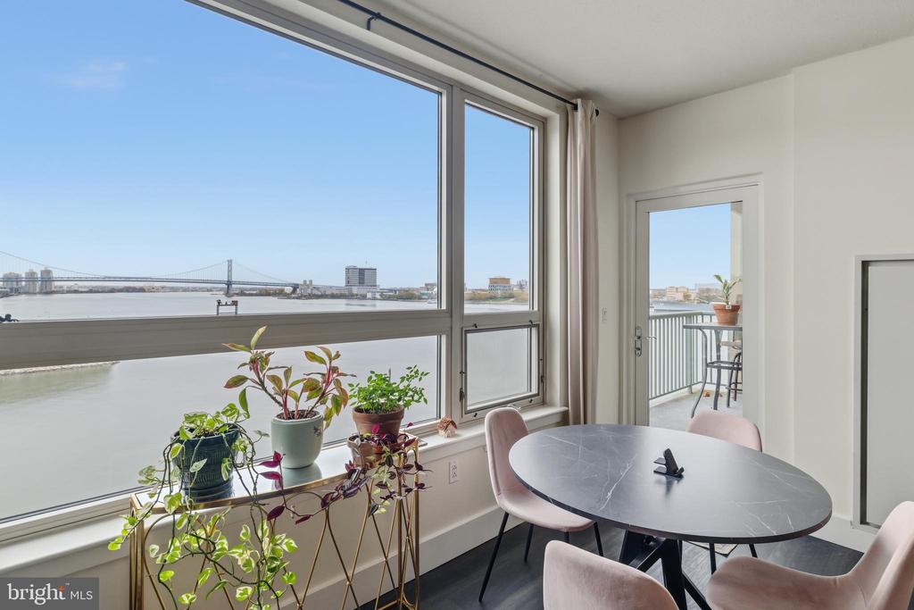 717 S COLUMBUS BOULEVARD 707