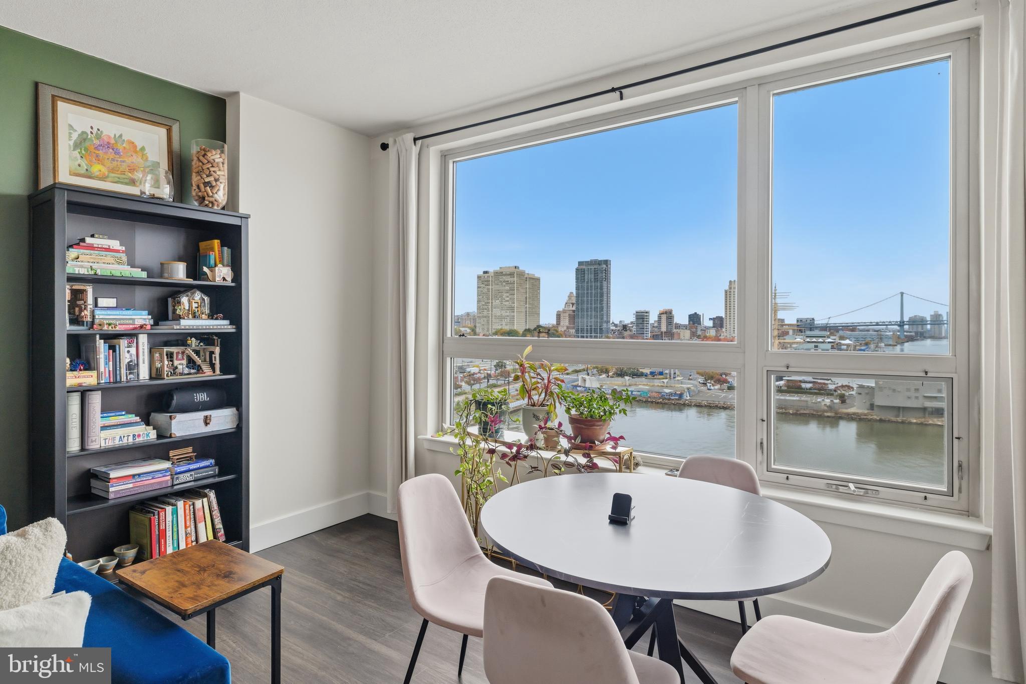 717 S COLUMBUS BOULEVARD 707