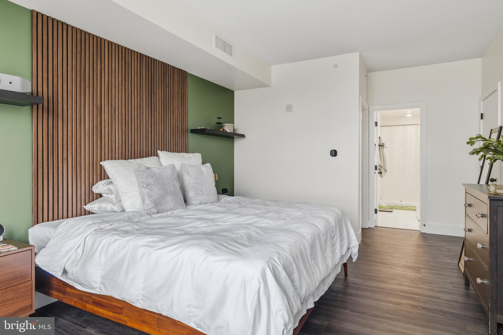 717 S COLUMBUS BOULEVARD 707