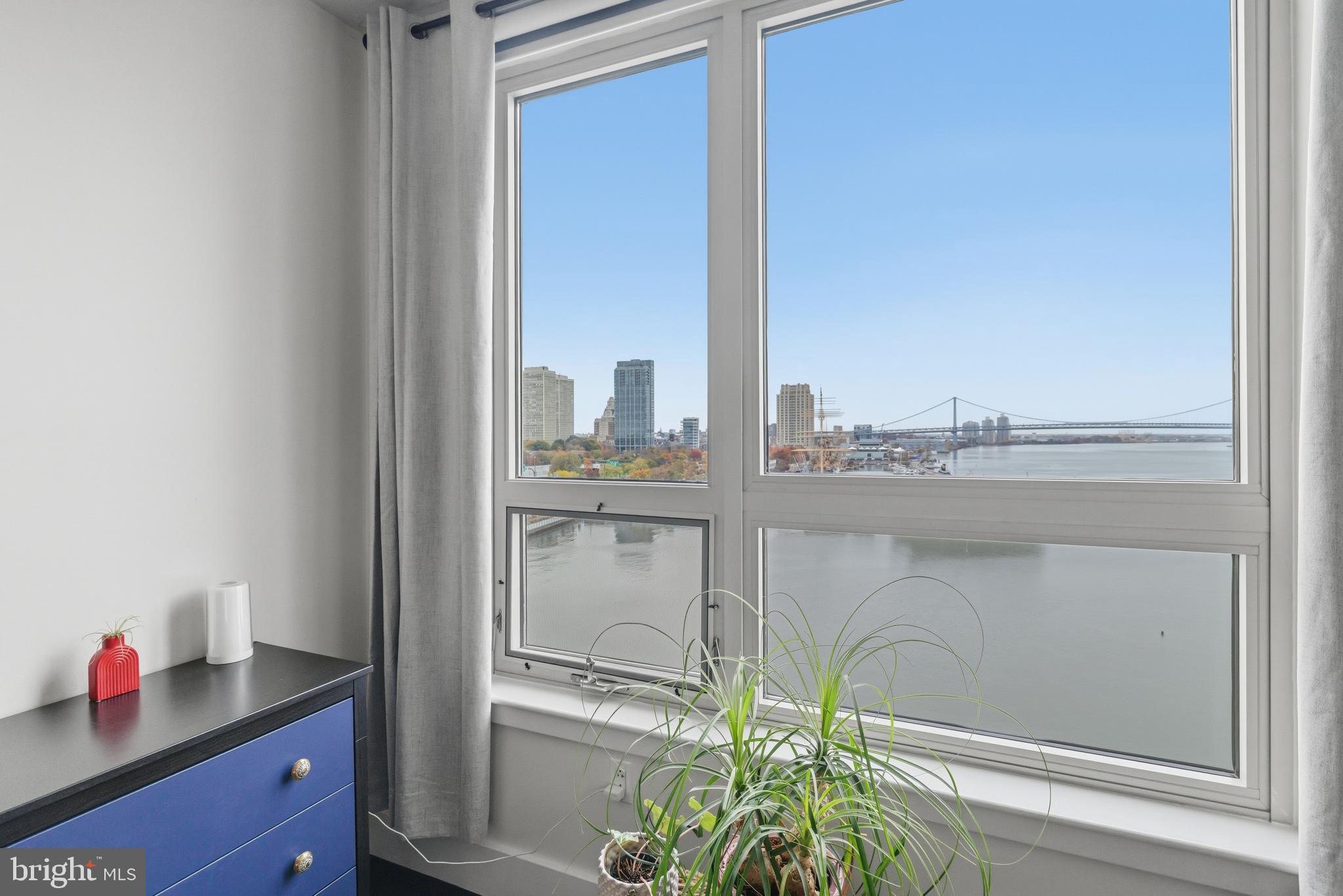 717 S COLUMBUS BOULEVARD 707