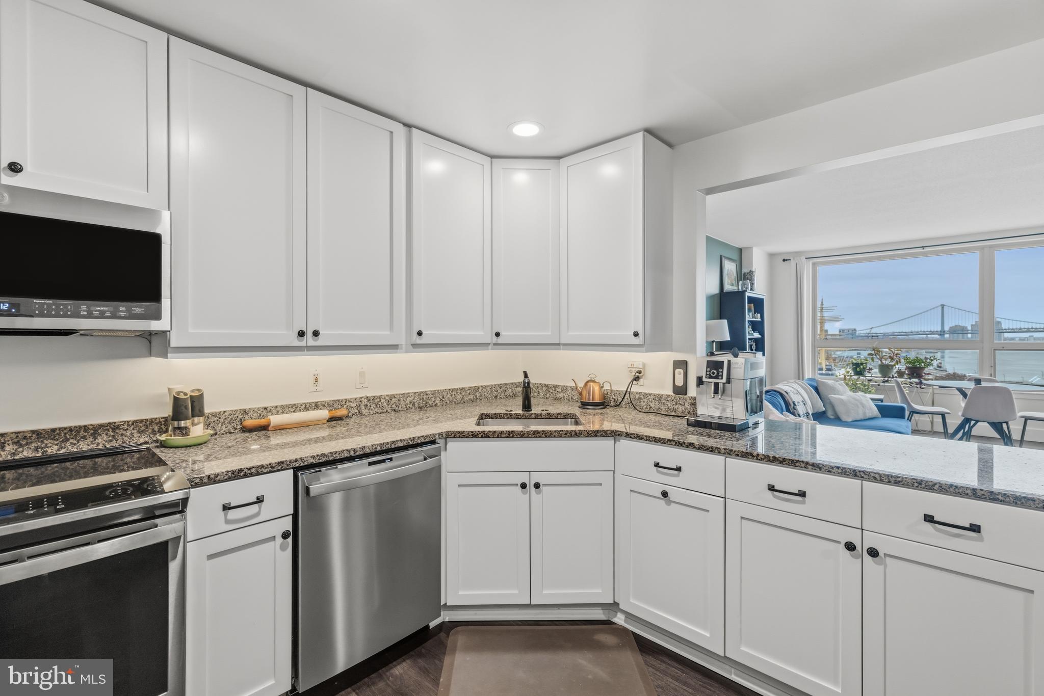 717 S COLUMBUS BOULEVARD 707