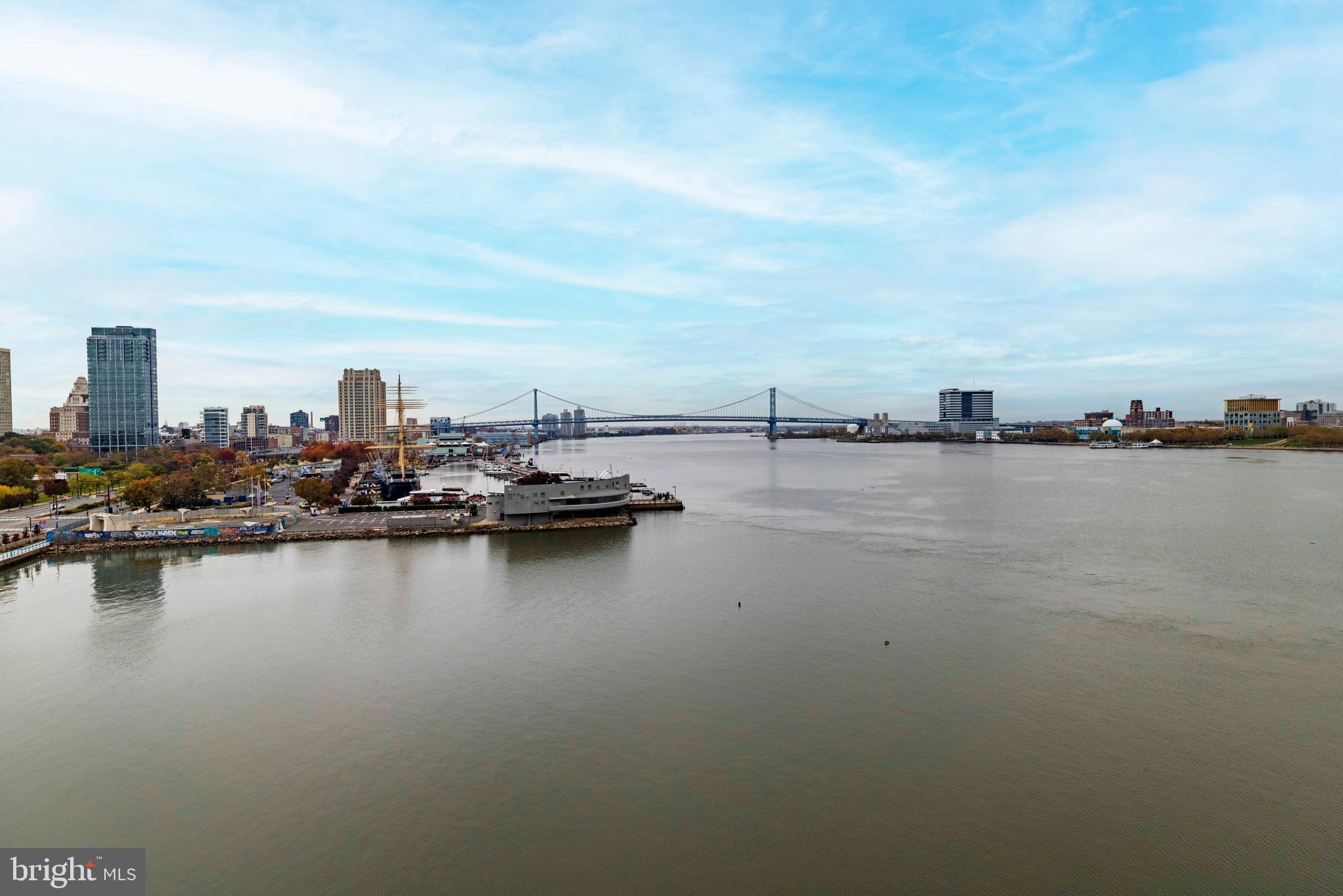 717 S COLUMBUS BOULEVARD 707