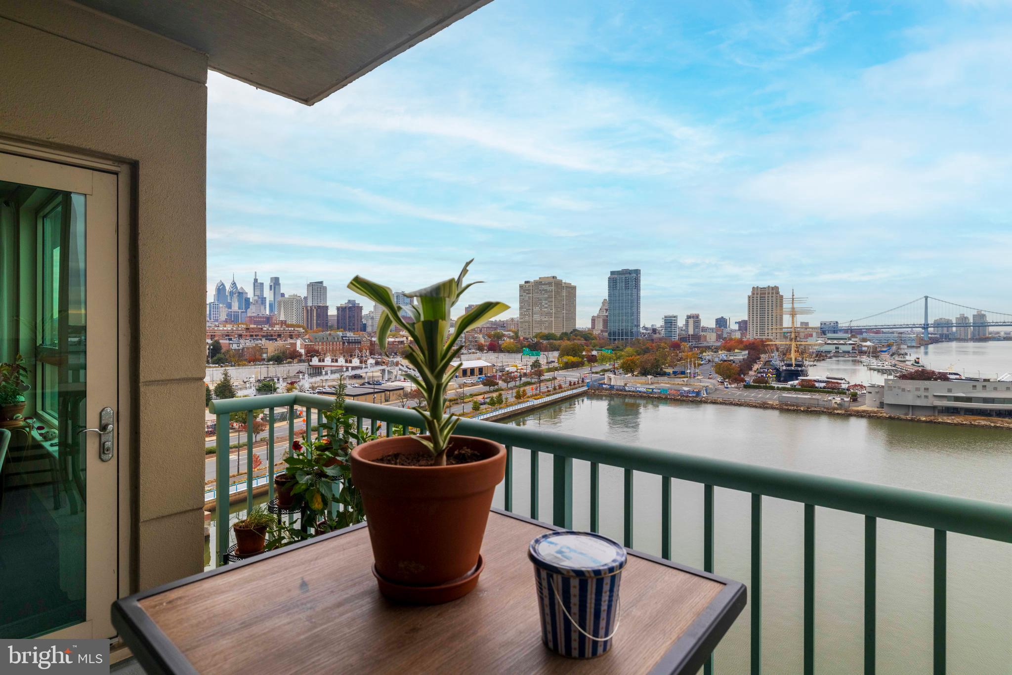 717 S COLUMBUS BOULEVARD 707