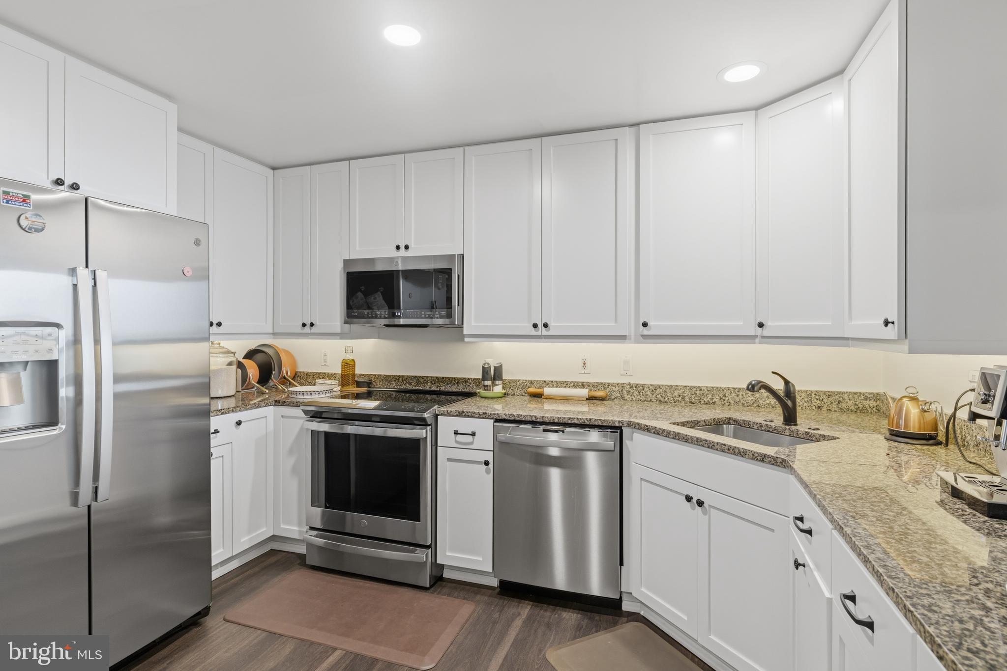 717 S COLUMBUS BOULEVARD 707