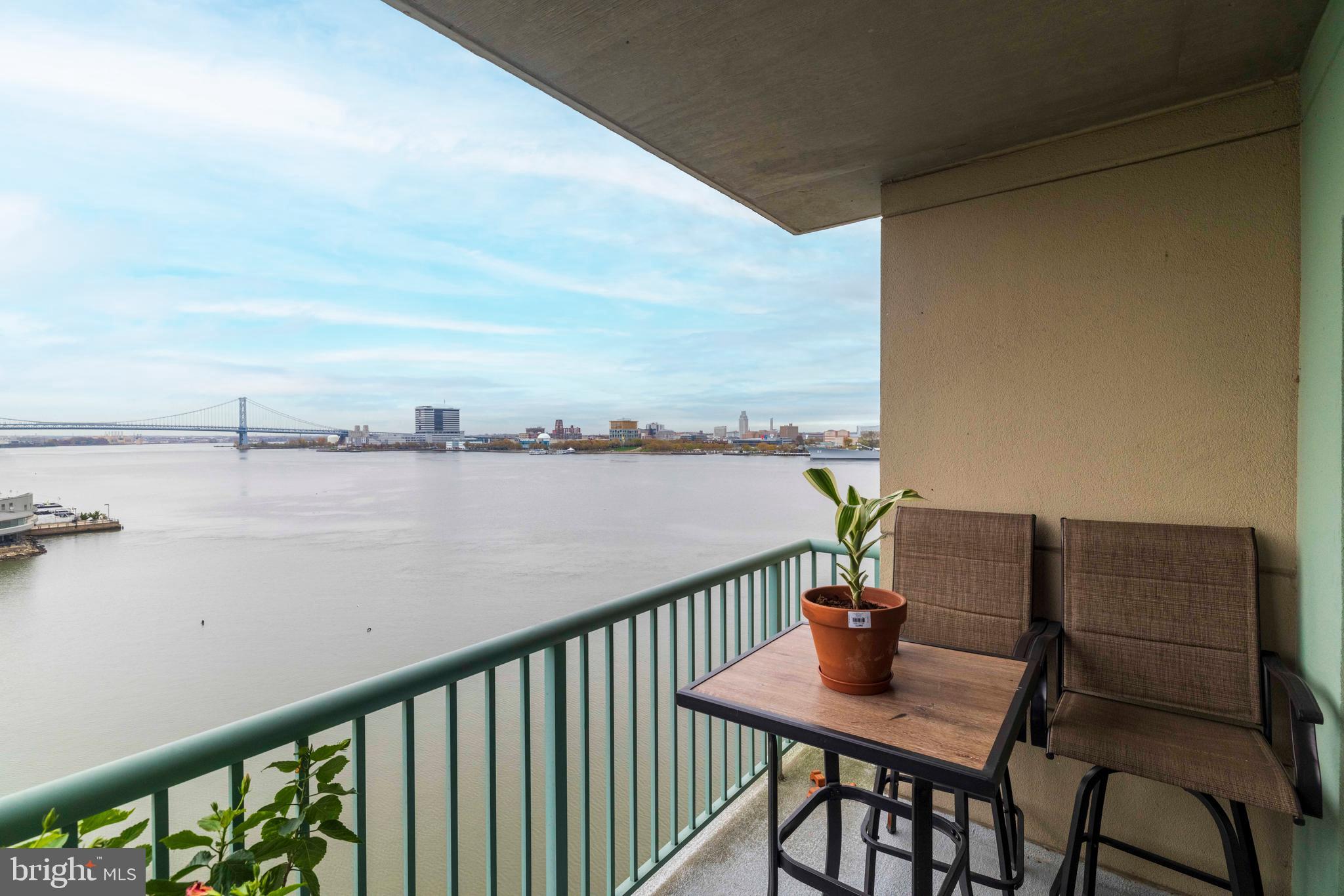 717 S COLUMBUS BOULEVARD 707