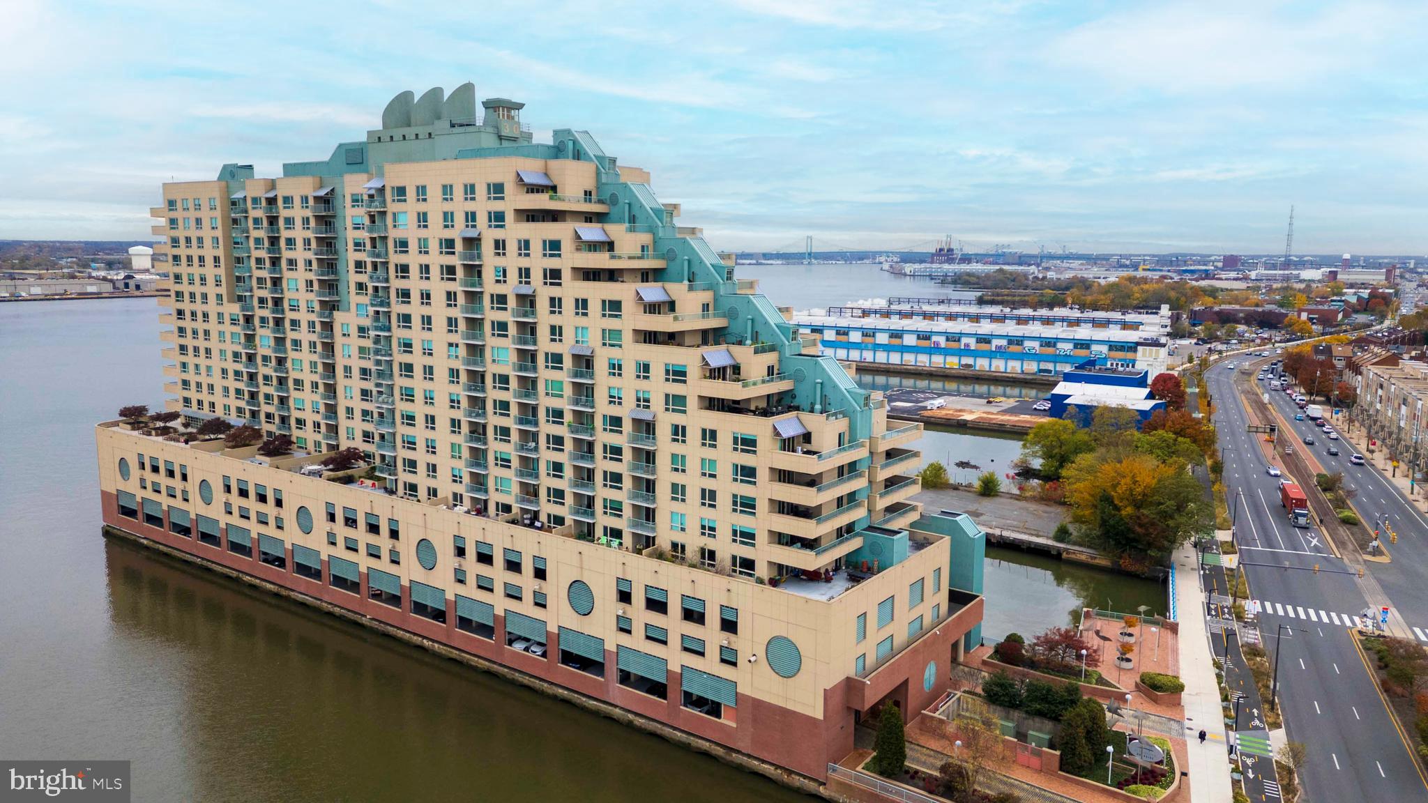 717 S COLUMBUS BOULEVARD 707