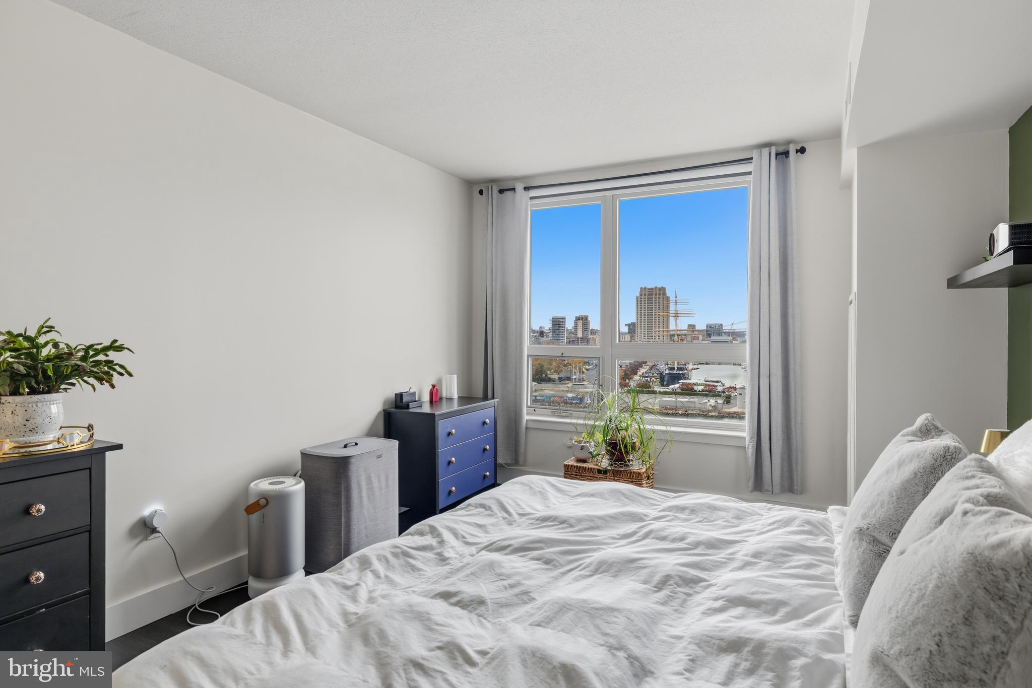 717 S COLUMBUS BOULEVARD 707