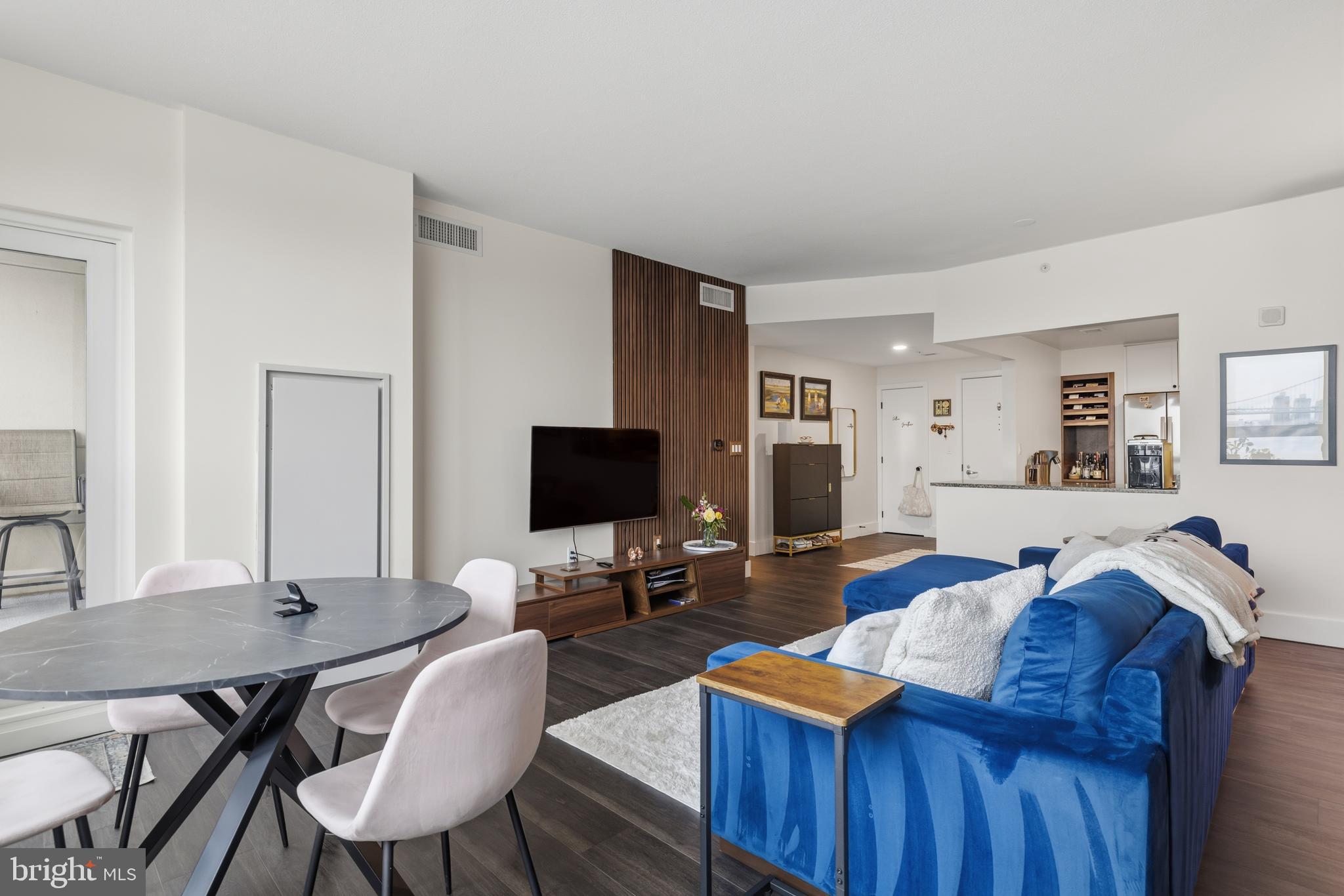 717 S COLUMBUS BOULEVARD 707