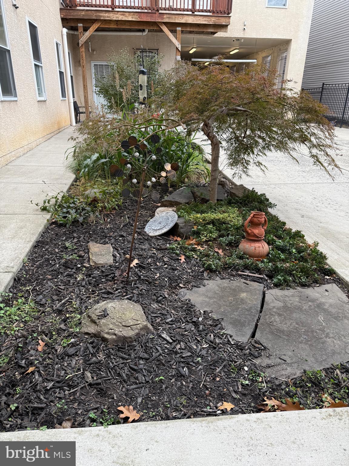 1521 POPLAR STREET A 3FRONT