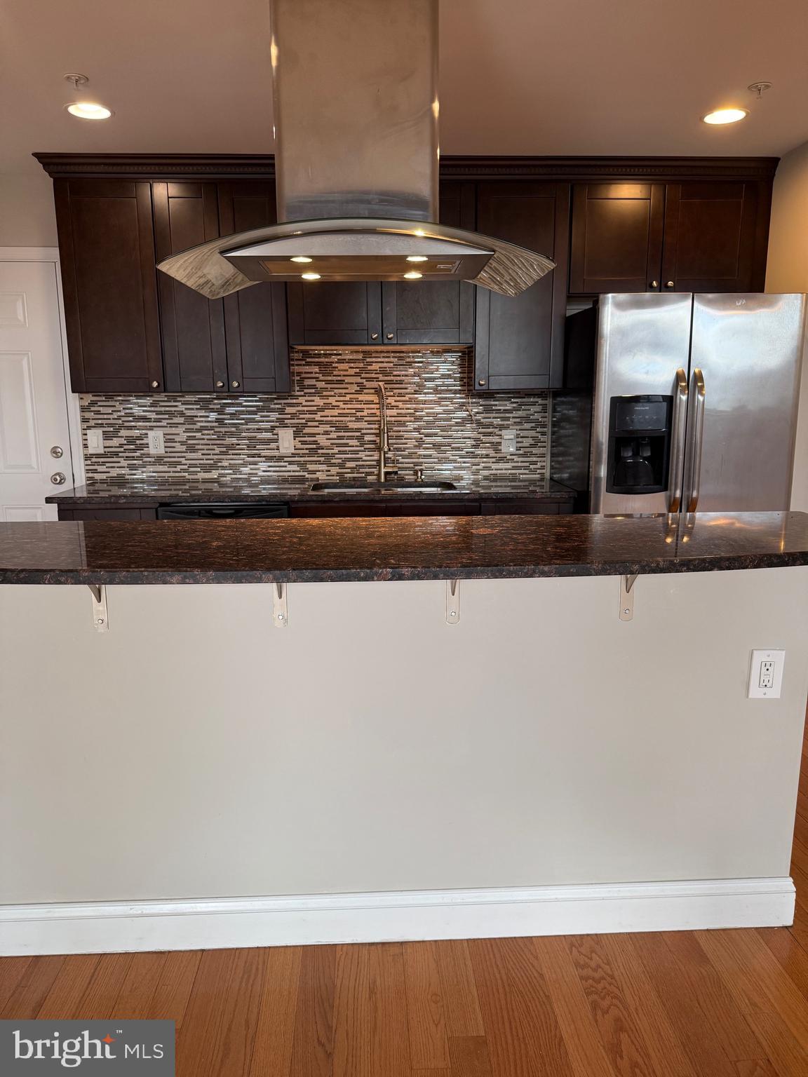 1521 POPLAR STREET A 3FRONT