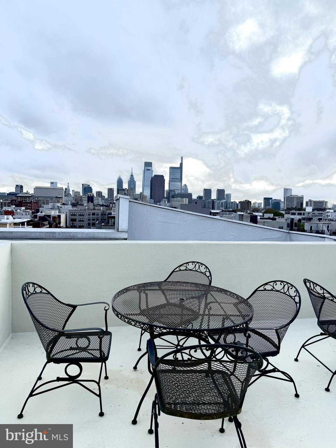 1521 POPLAR STREET A 3FRONT