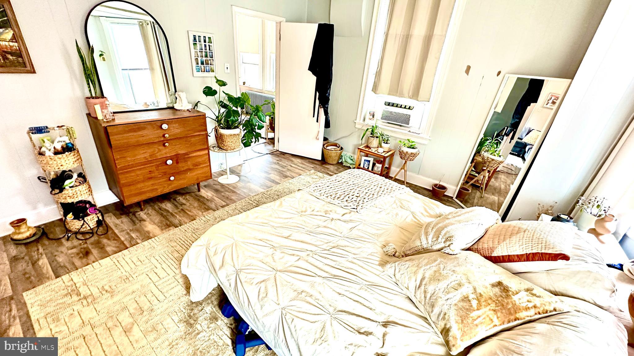 823 CHRISTIAN STREET