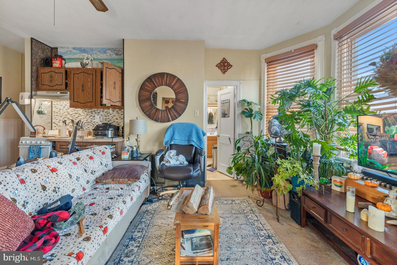 823 CHRISTIAN STREET