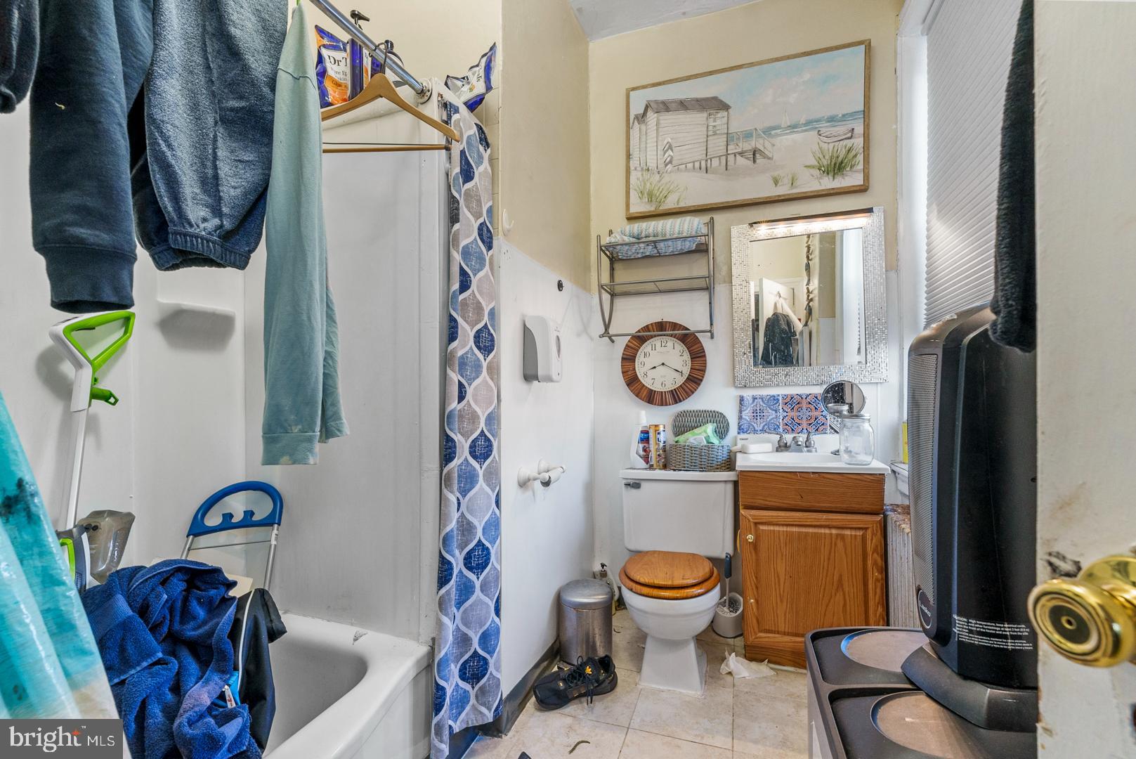 823 CHRISTIAN STREET