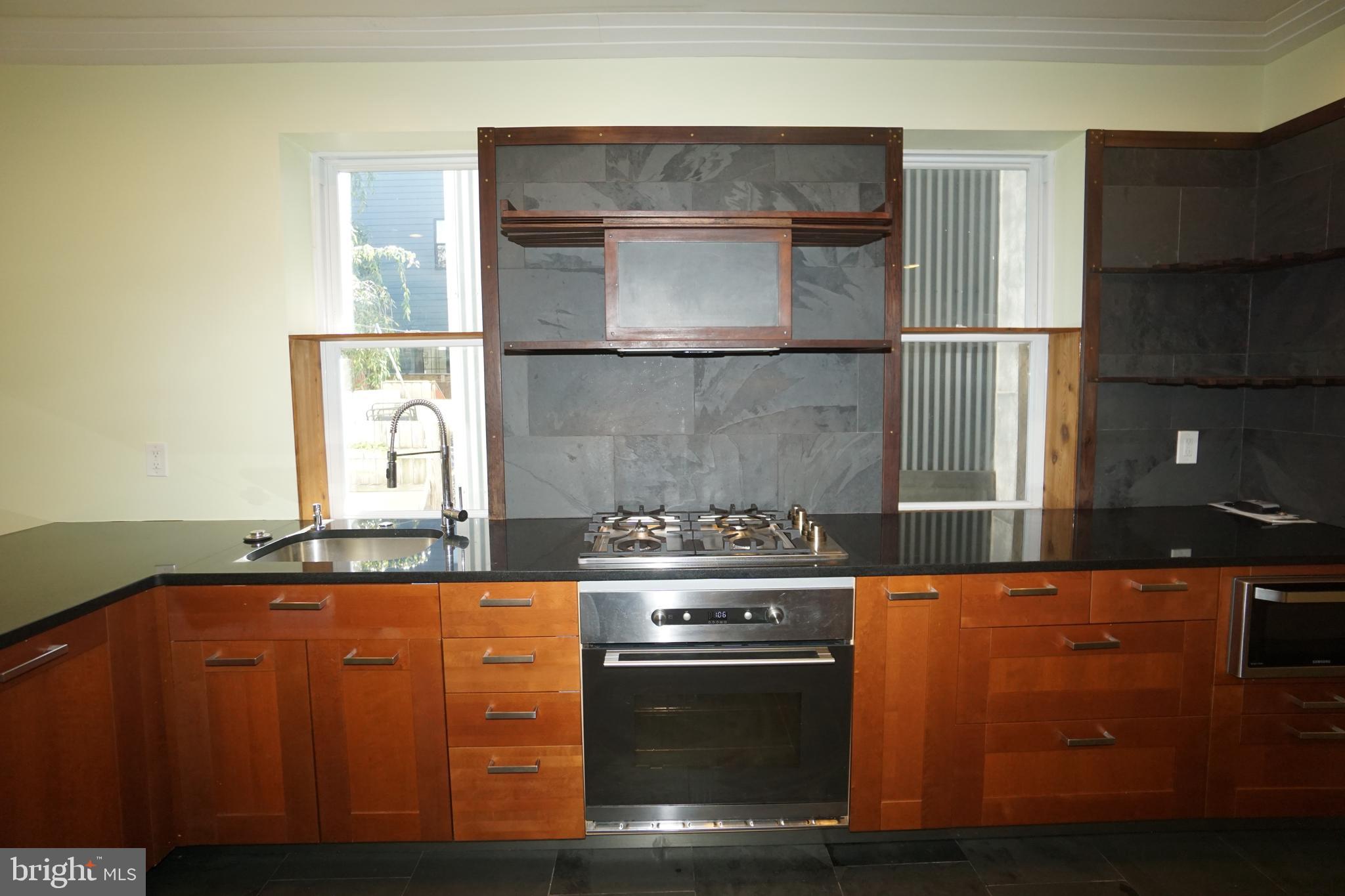 1707 N HOWARD STREET