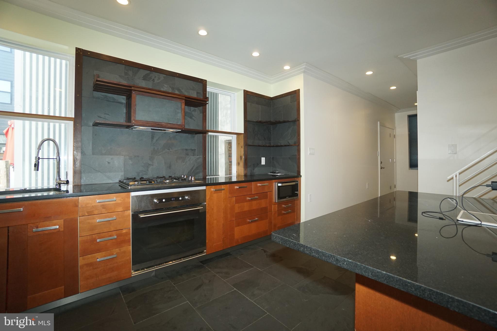 1707 N HOWARD STREET