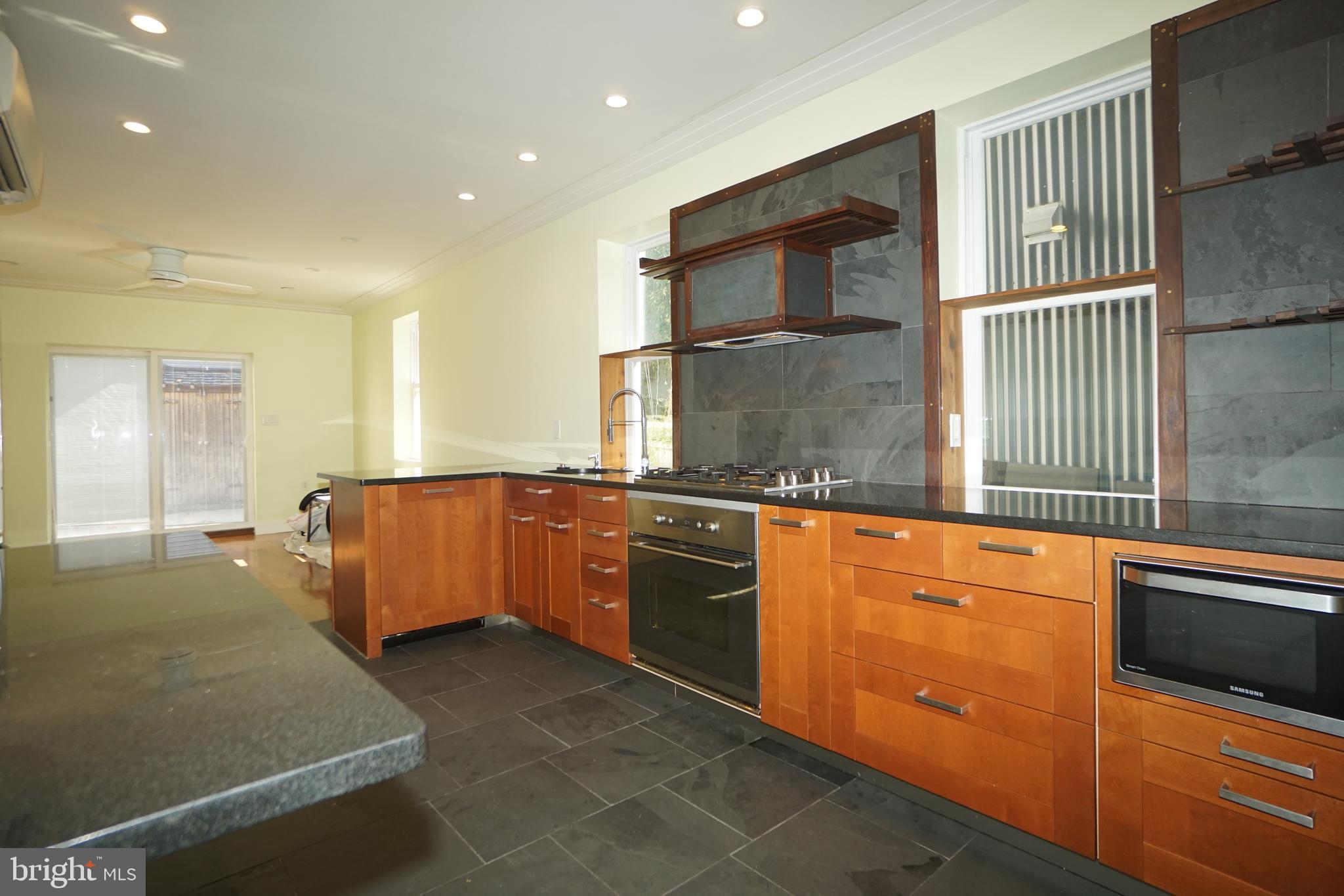 1707 N HOWARD STREET