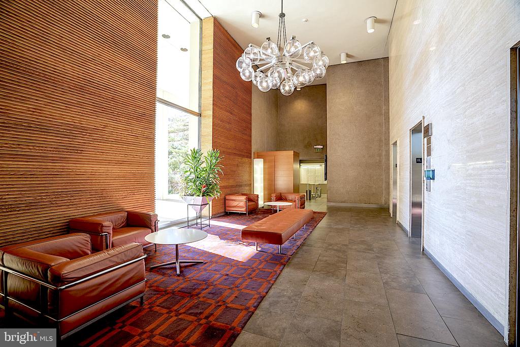 220 LOCUST STREET 3H