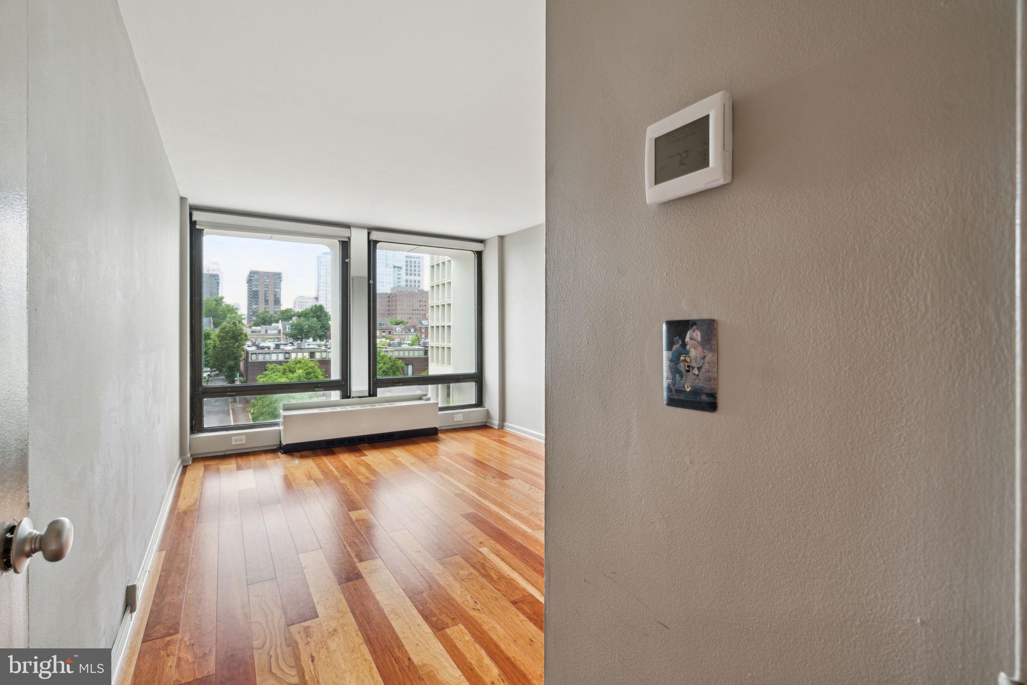 220 LOCUST STREET 3H