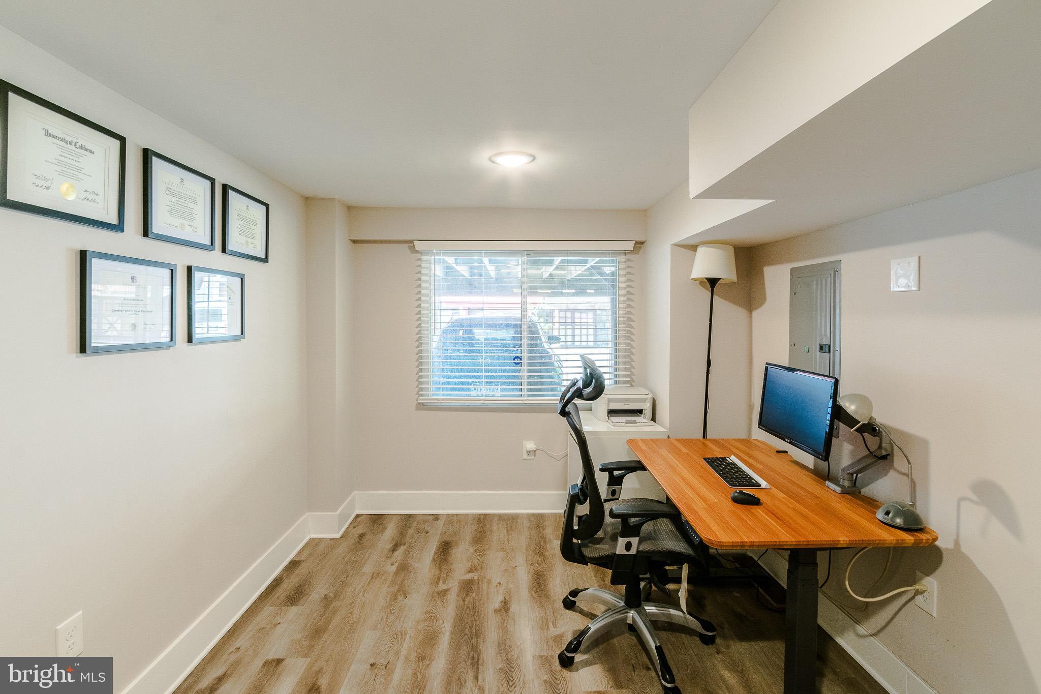 4841 LARCHWOOD AVENUE