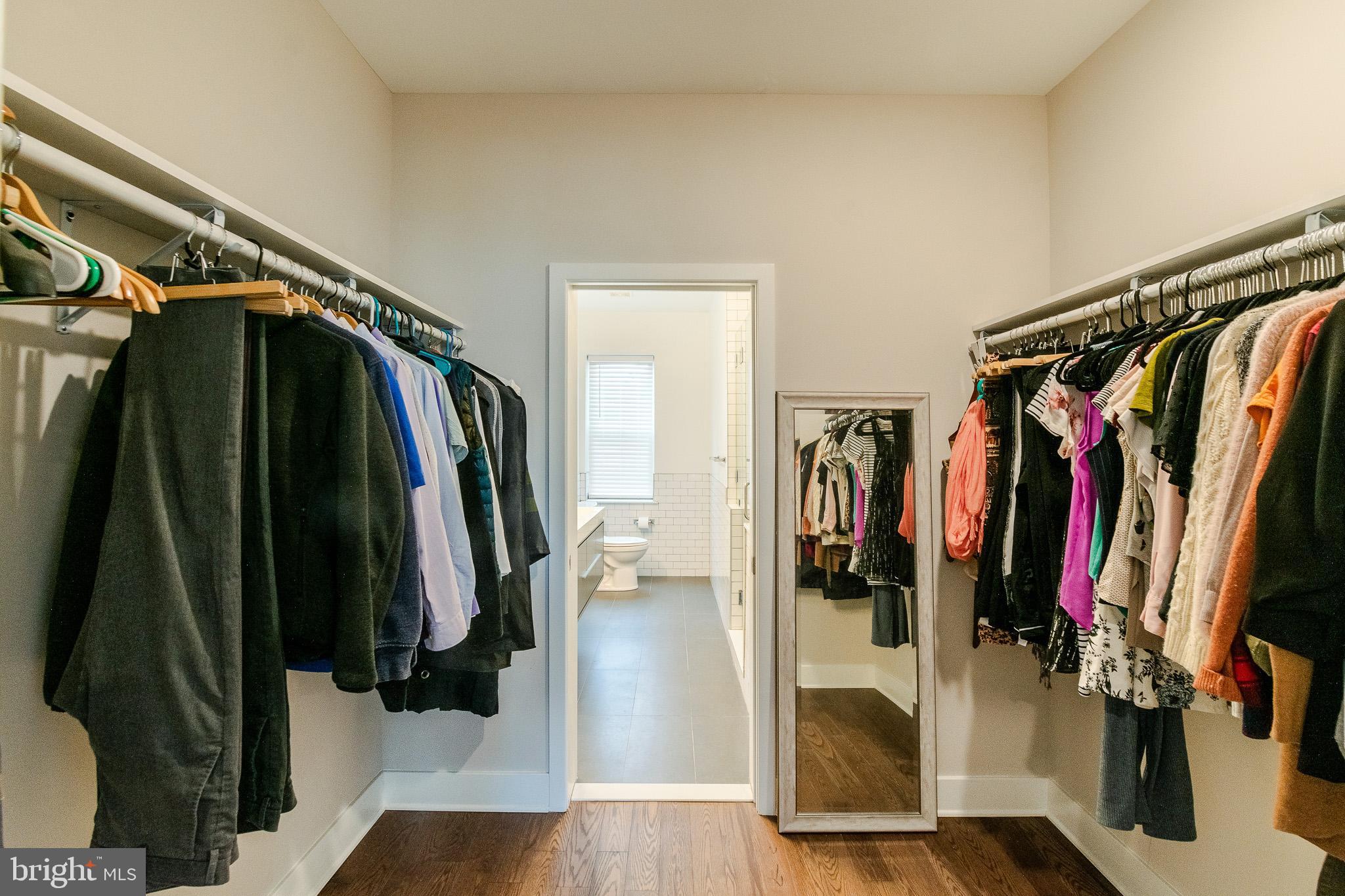 4841 LARCHWOOD AVENUE