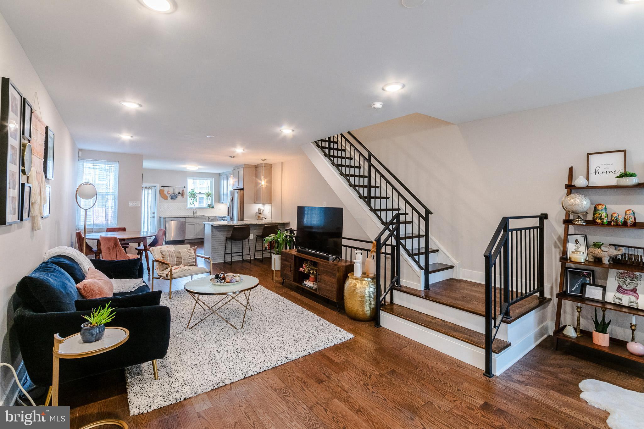 4841 LARCHWOOD AVENUE