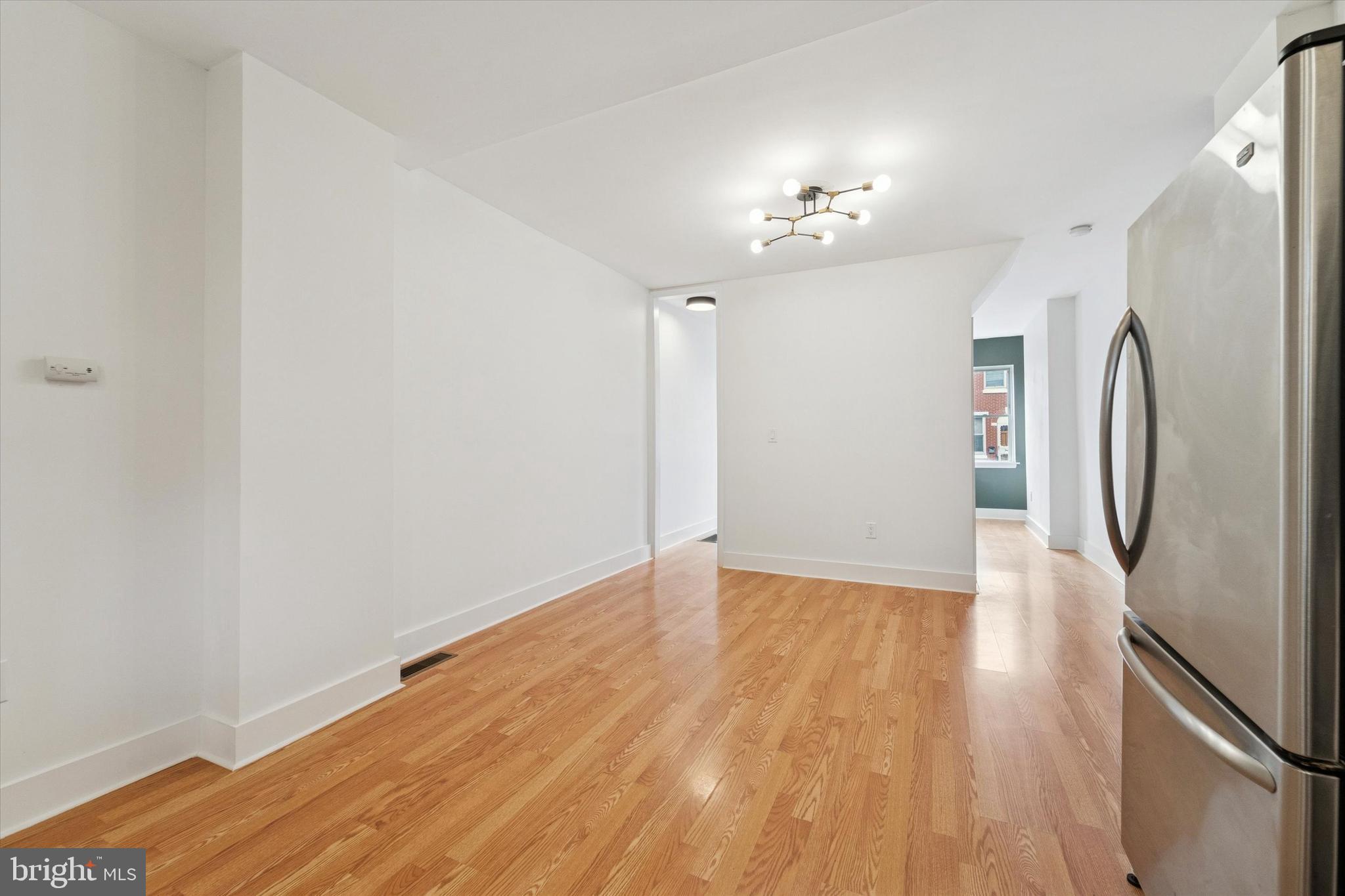 2353 E HUNTINGDON STREET