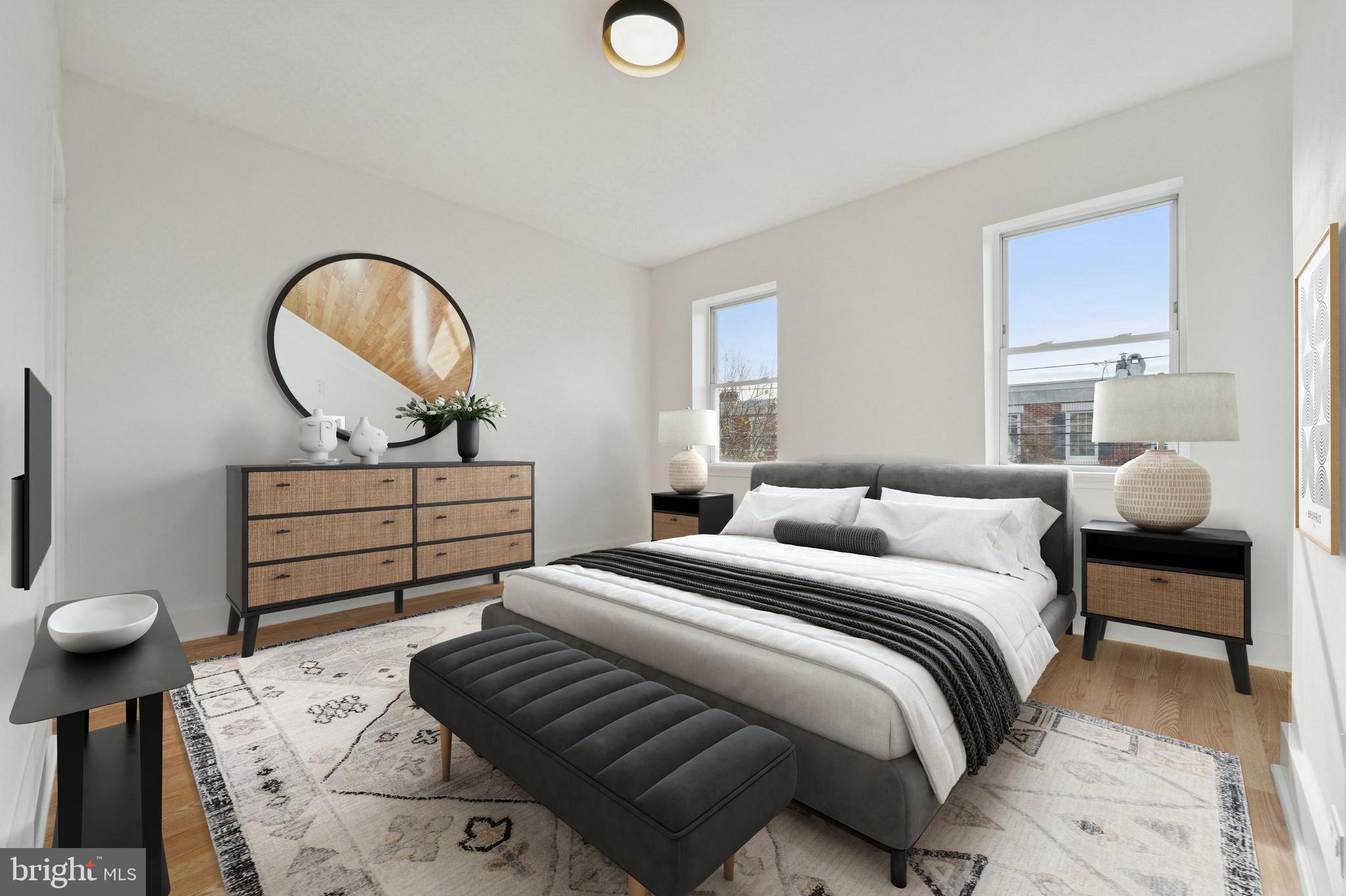 2353 E HUNTINGDON STREET