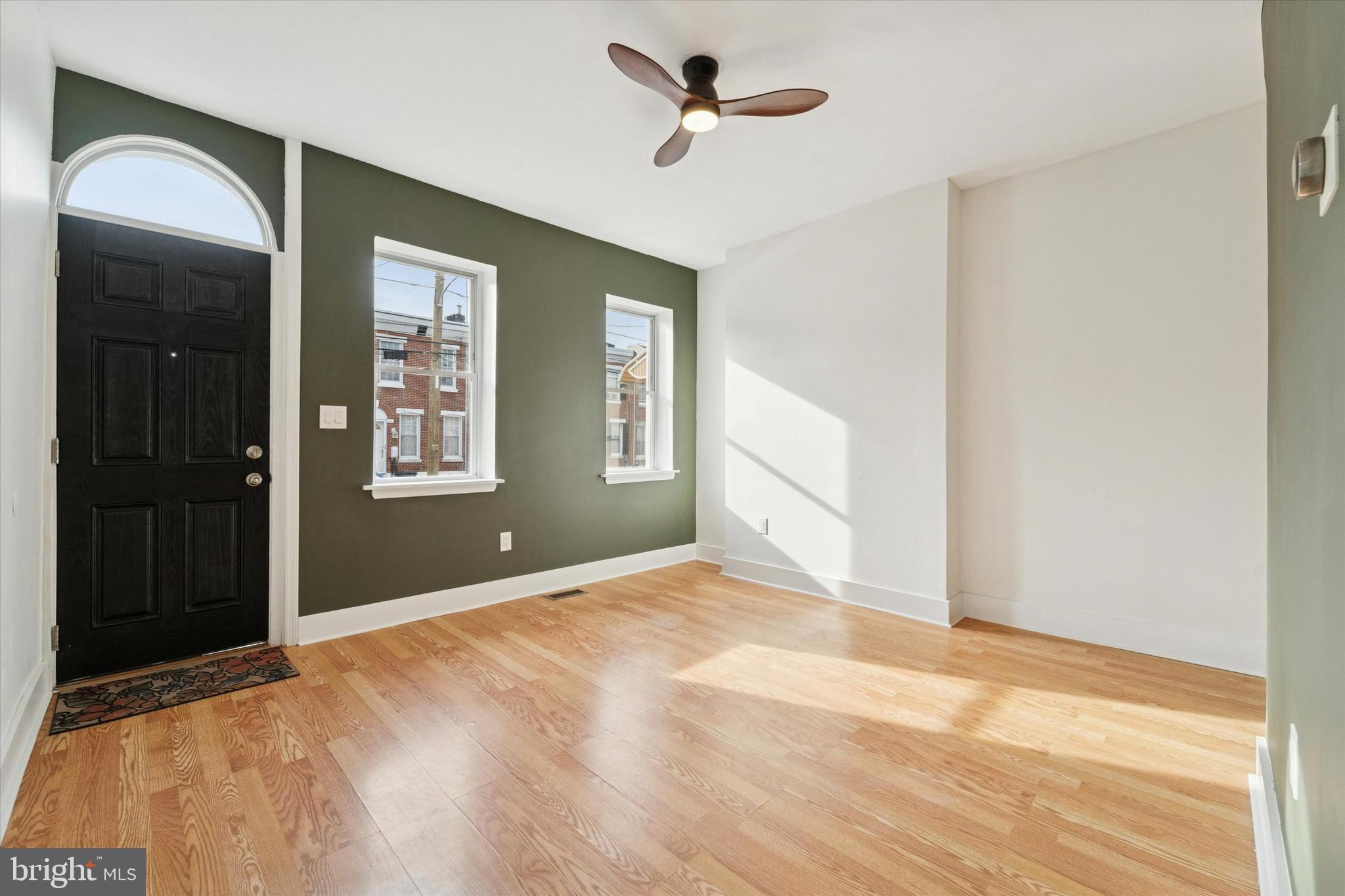 2353 E HUNTINGDON STREET