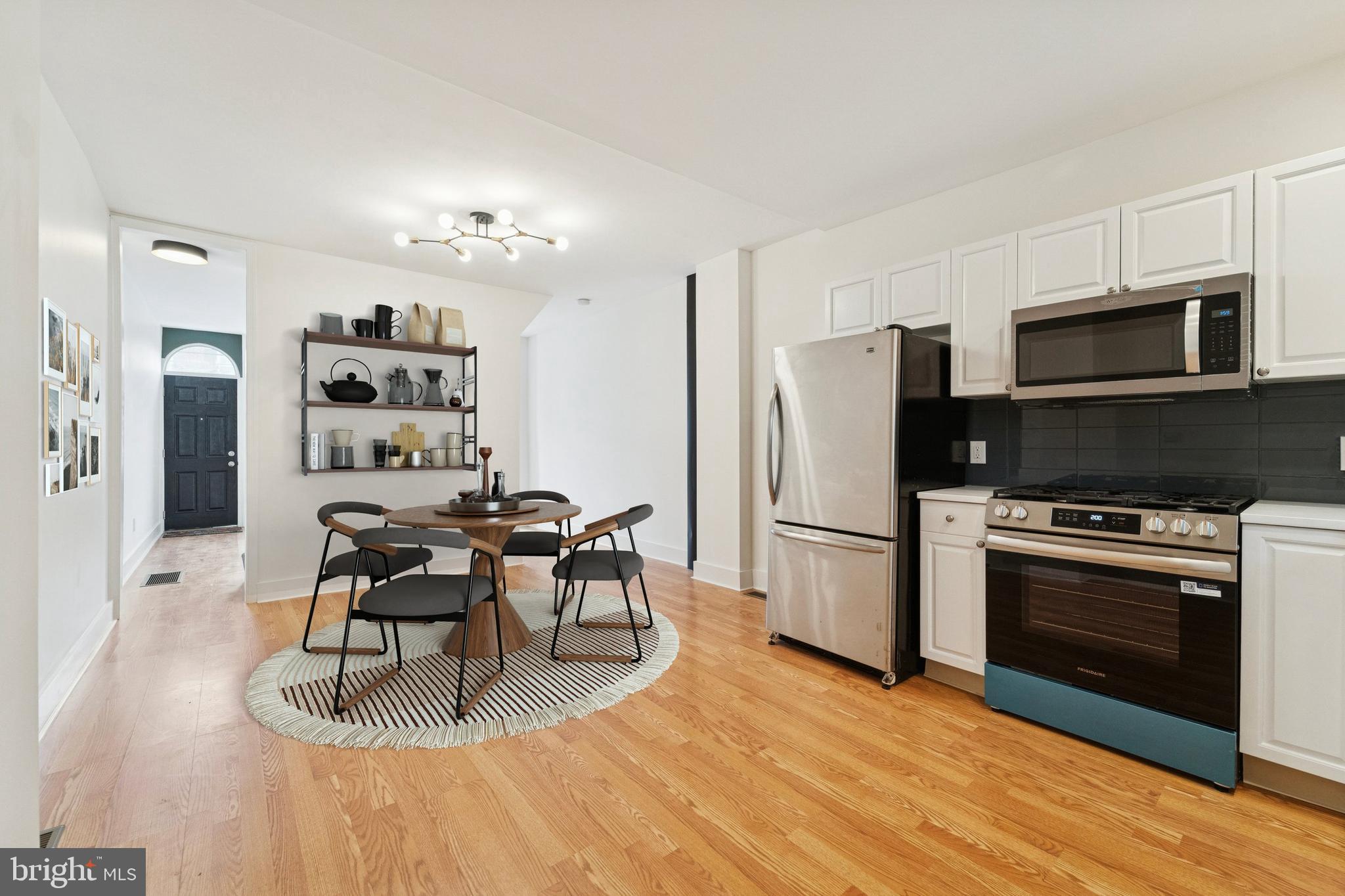 2353 E HUNTINGDON STREET