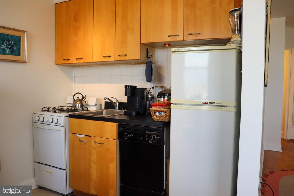 2601 PENNSYLVANIA AVENUE 00 613