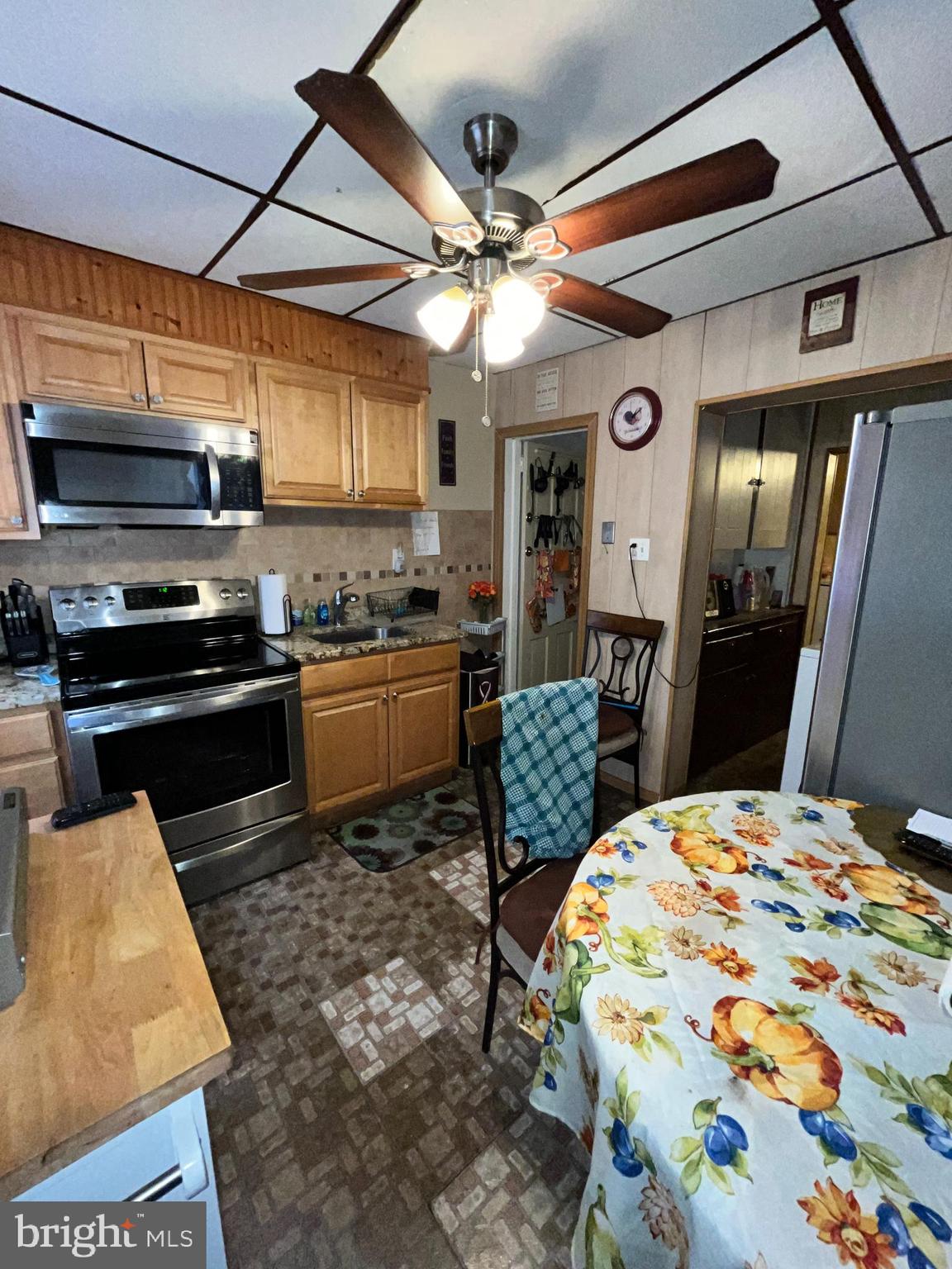 6232 CLEARVIEW STREET