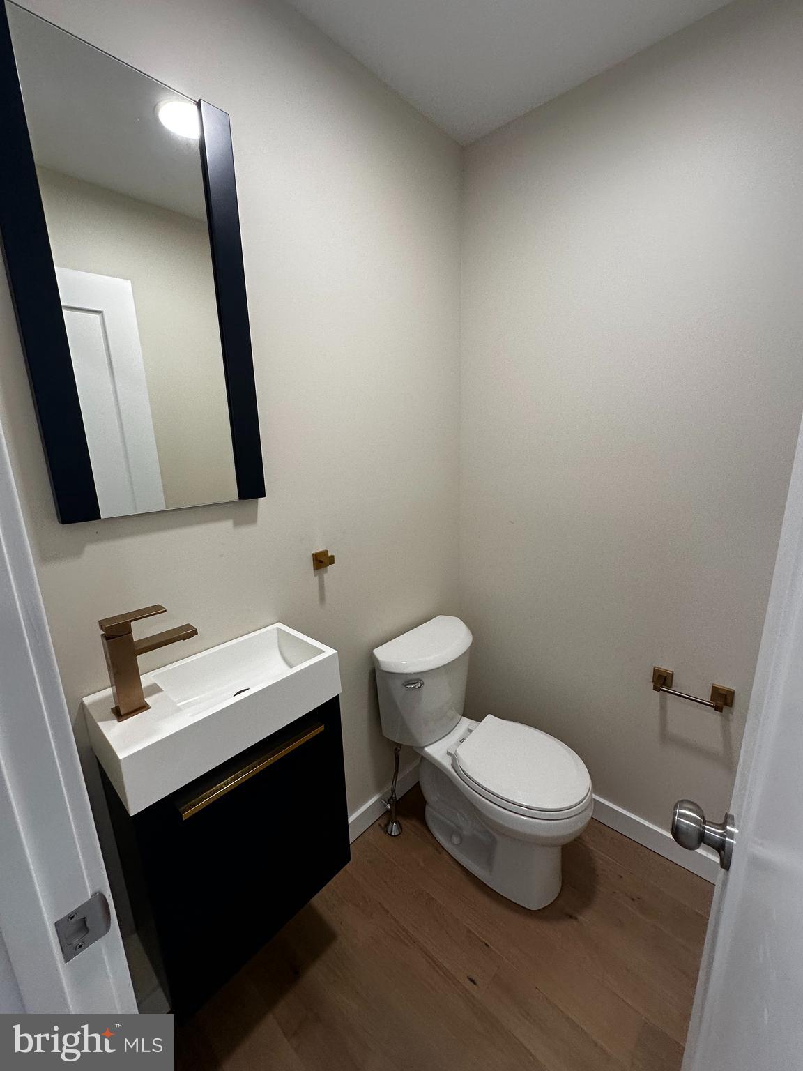 2904 S SMEDLEY STREET