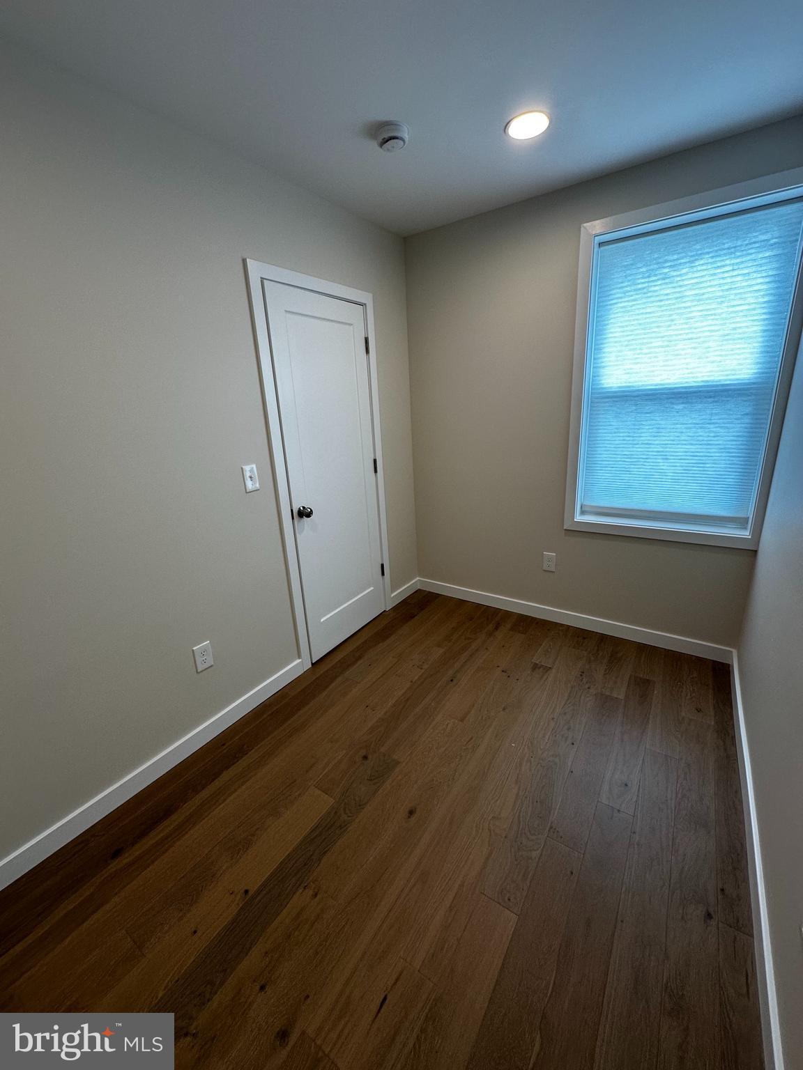 2904 S SMEDLEY STREET