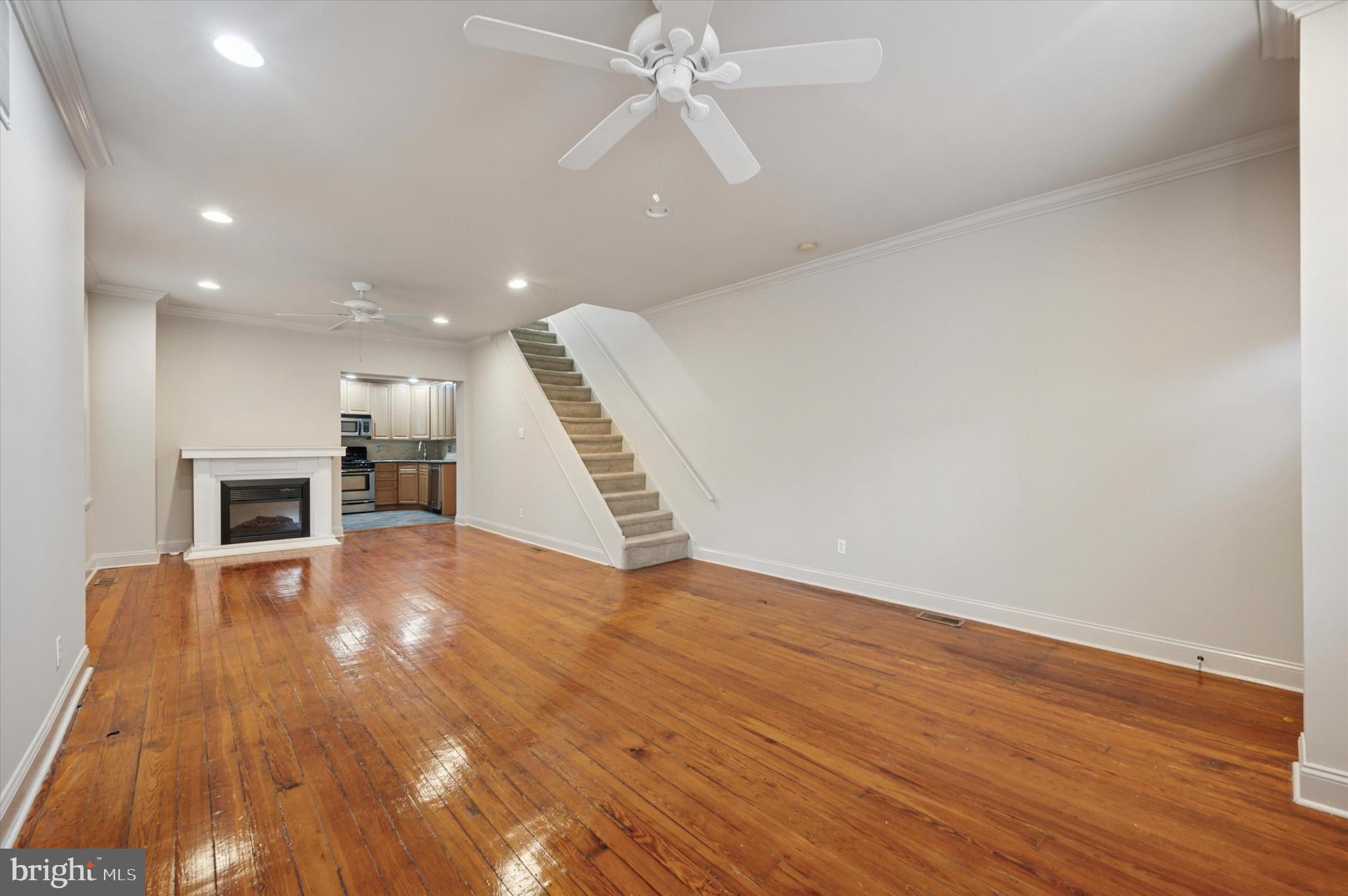 4383 MANAYUNK AVENUE