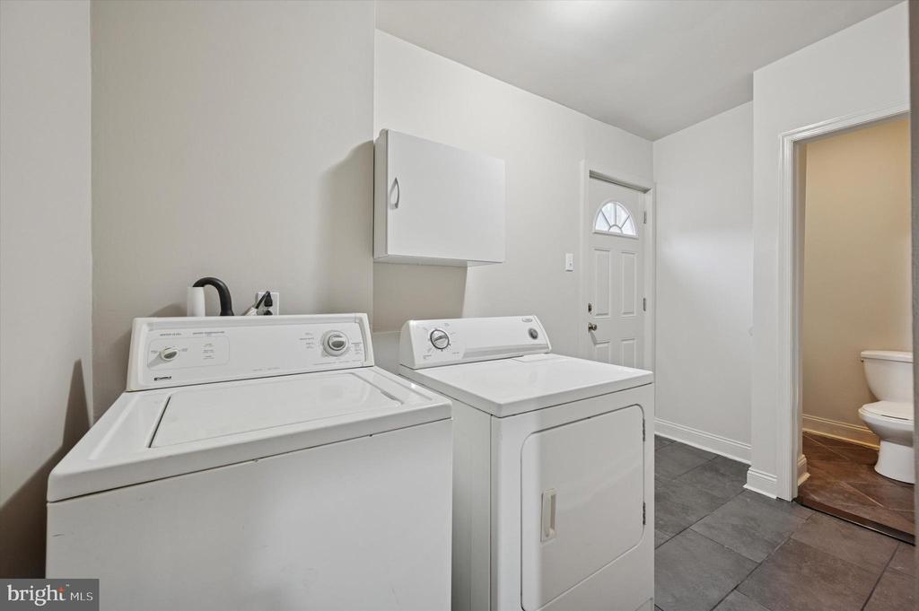 4383 MANAYUNK AVENUE