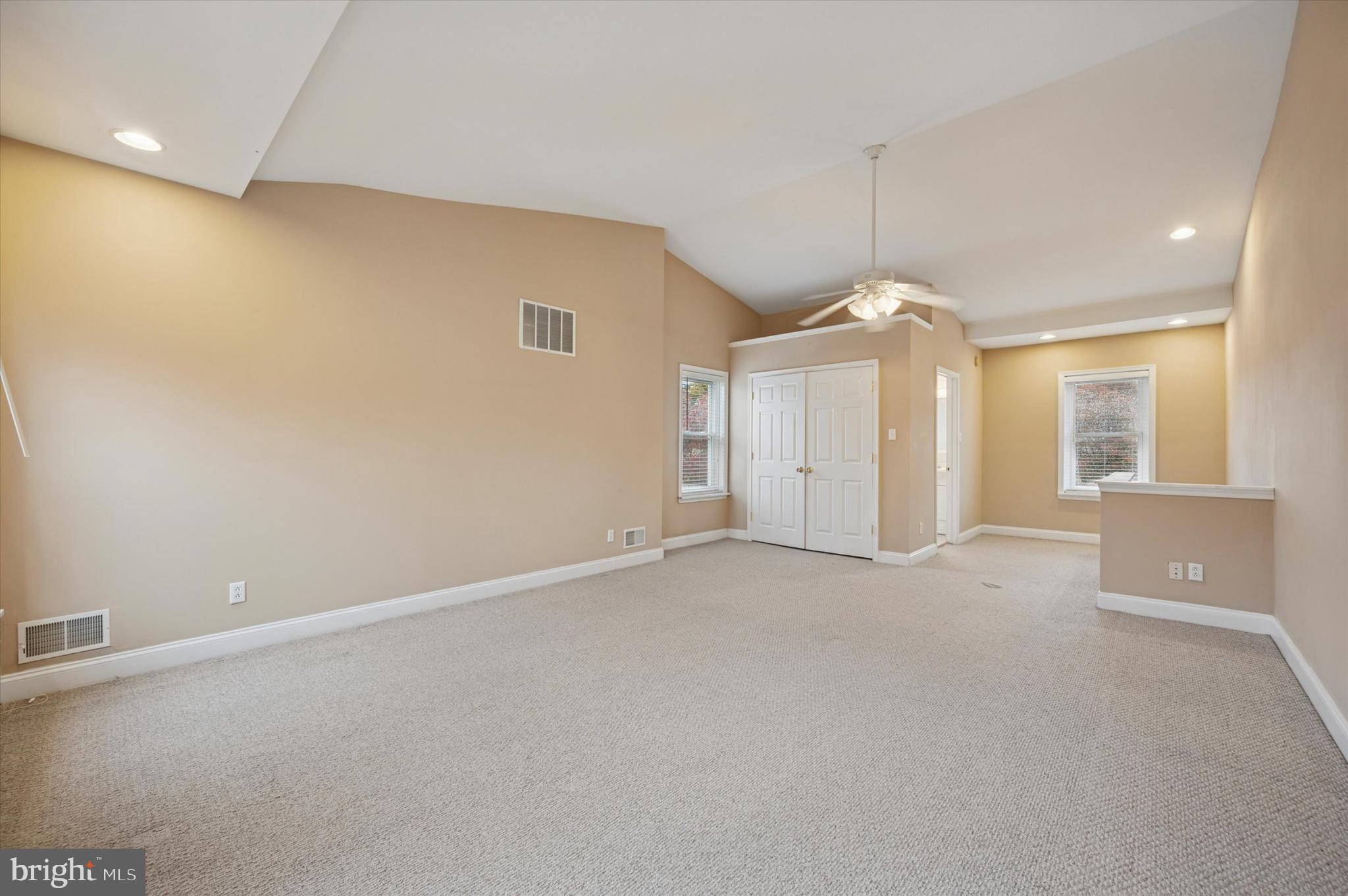 4383 MANAYUNK AVENUE