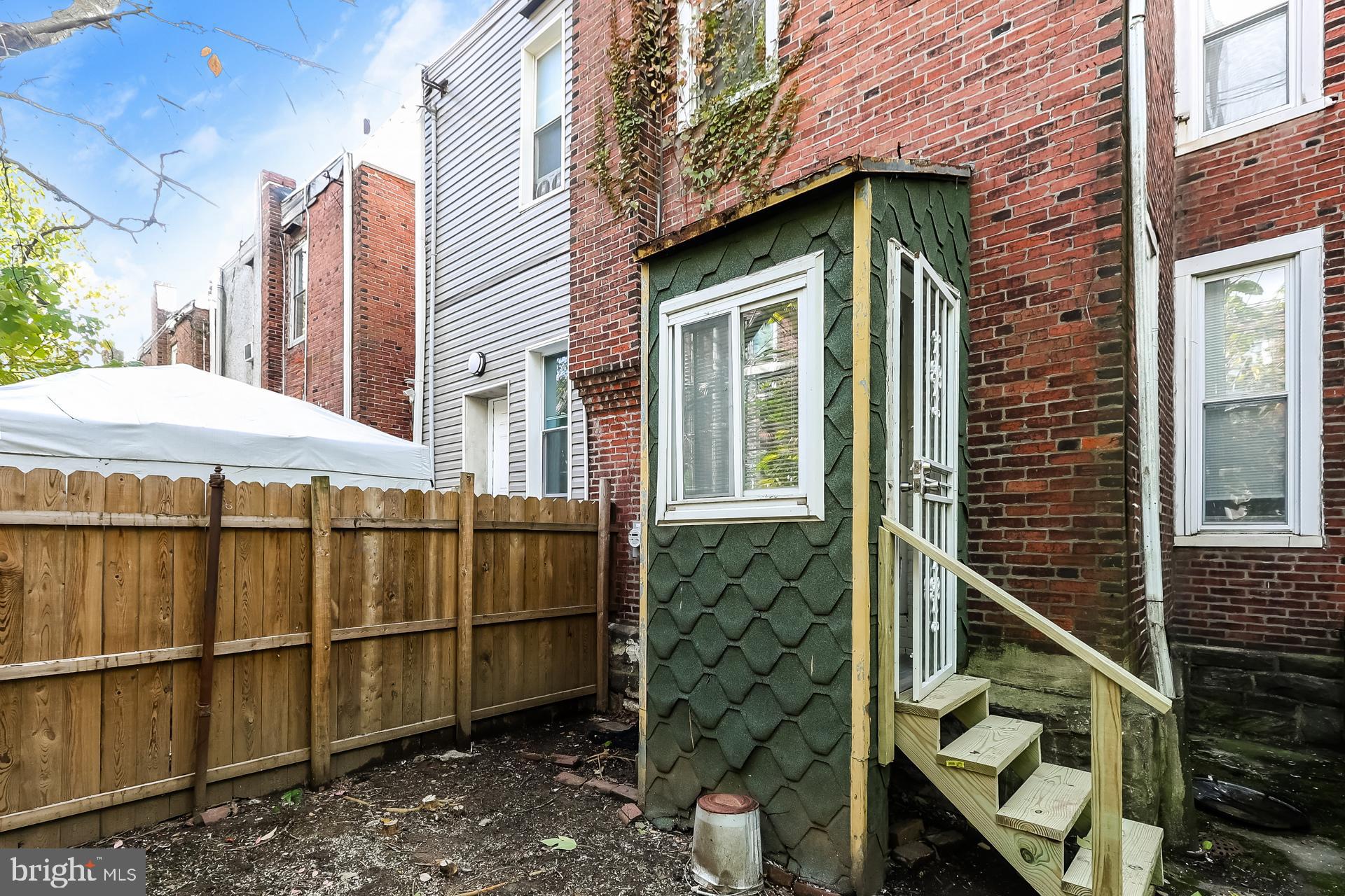 2035 S FRAZIER STREET