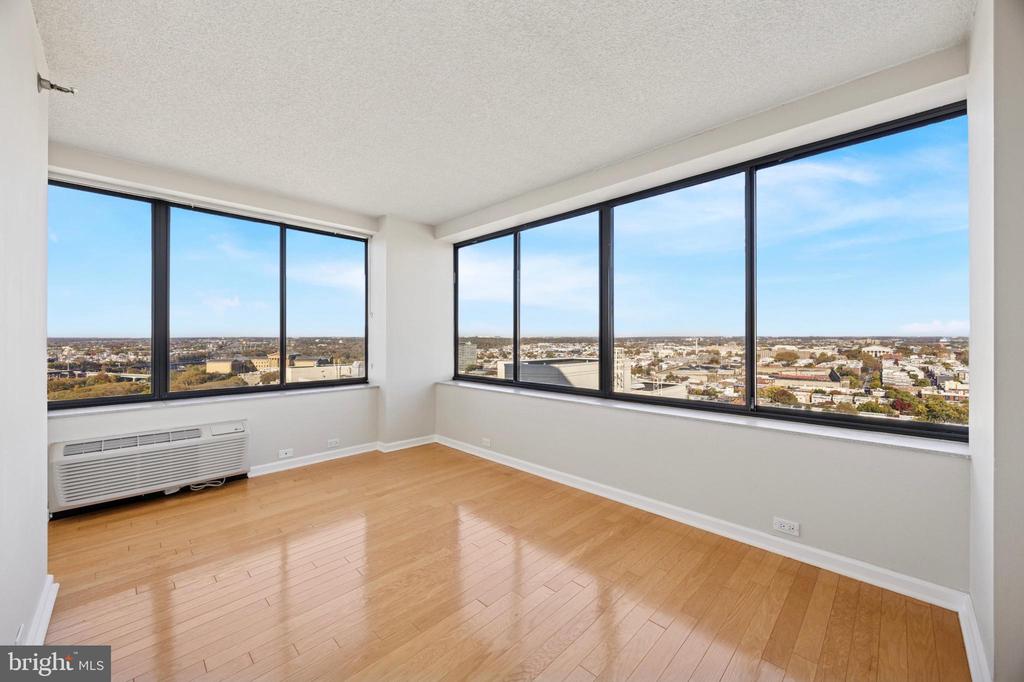 2001 HAMILTON STREET P301